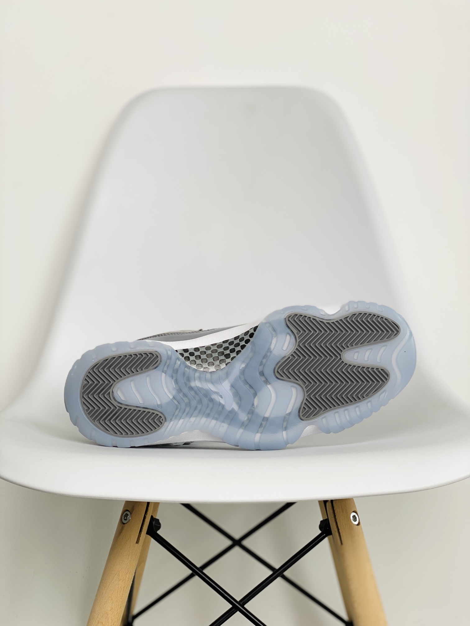 Air Jordan 11 Retro Low Cool Grey AJ11 酷灰 低筒 碳板 全掌气垫 篮球鞋 球鞋 男鞋 休闲鞋 528895-003
