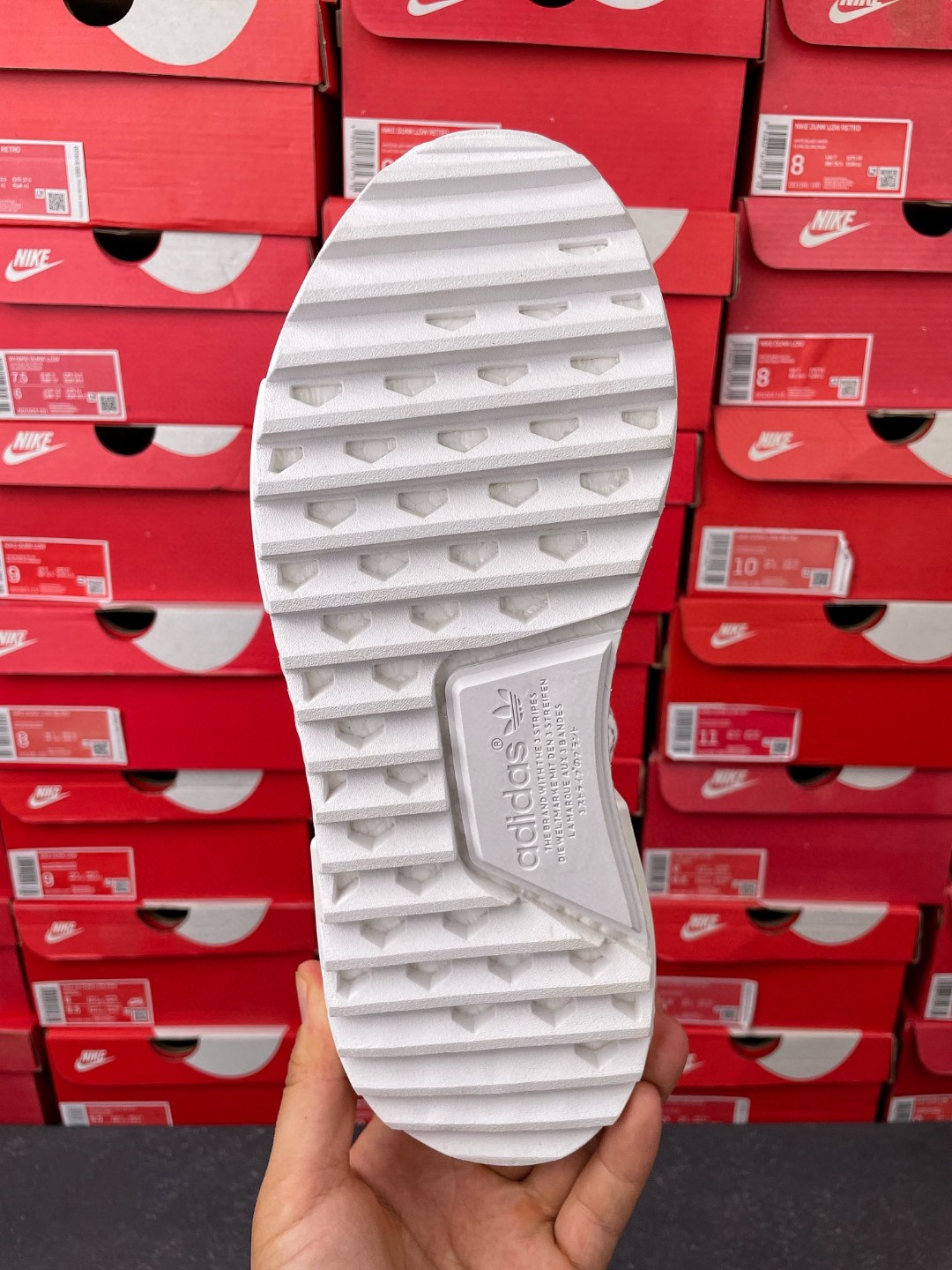 Pharrell Williams x adidas originals NMD HU Human 菲董联名 米白色 低筒 运动鞋 休闲鞋 男鞋女鞋 