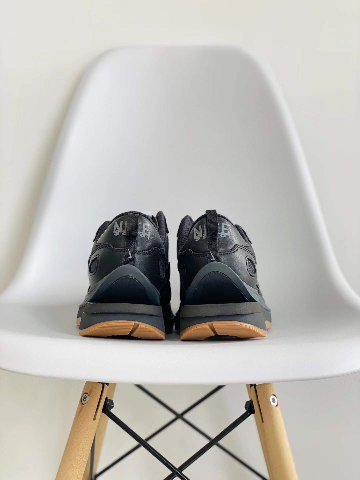 Sacai 3.0 VaporWaffleBlack and Gum 黑色 黑生胶  低筒 华夫鞋 增高男女鞋 结构解构鞋 复古休闲鞋  DD1875-001