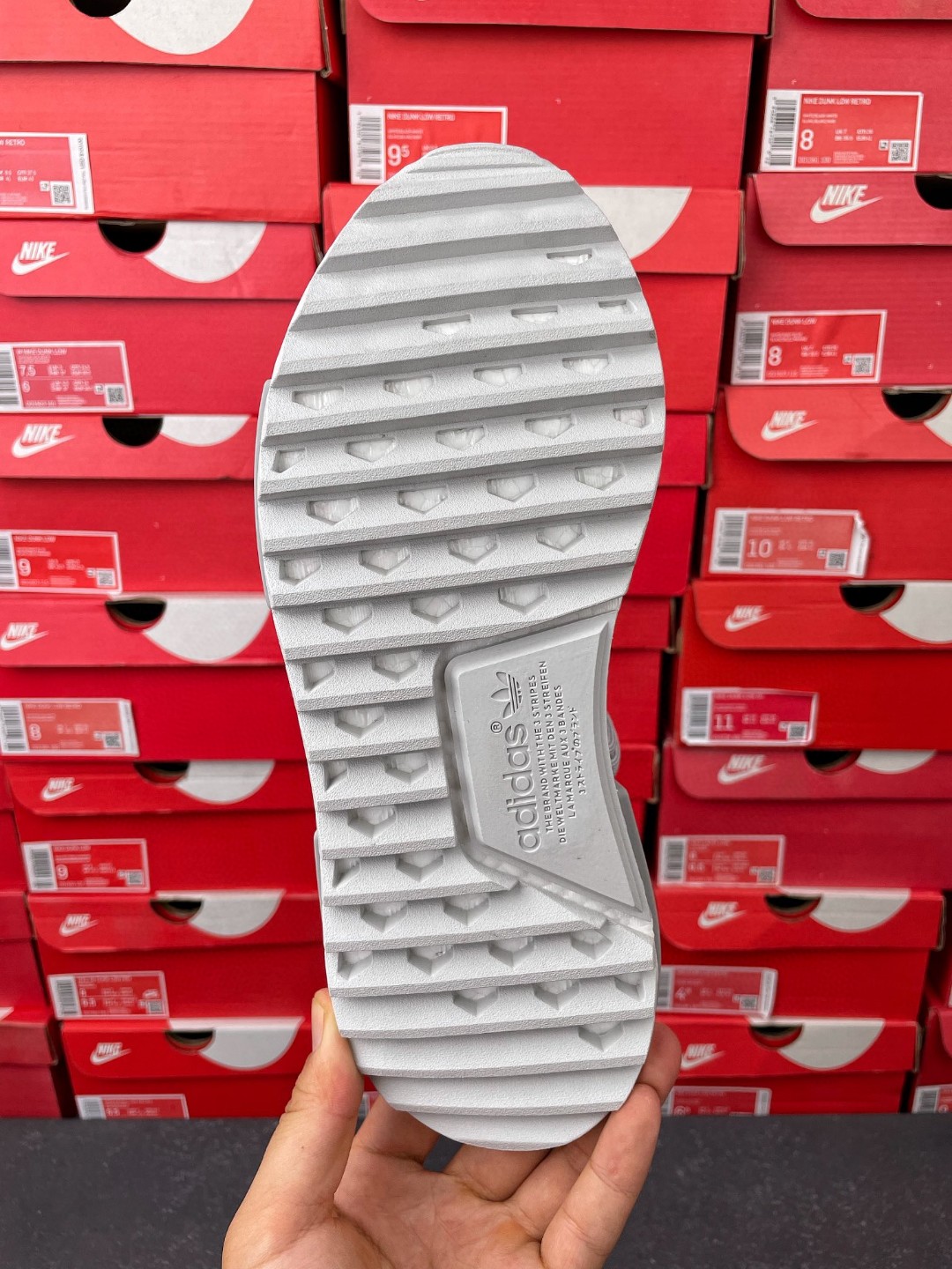 Pharrell Williams x adidas originals NMD HU Human 菲董联名 灰蓝色 低筒 运动鞋 休闲鞋 男鞋女鞋 