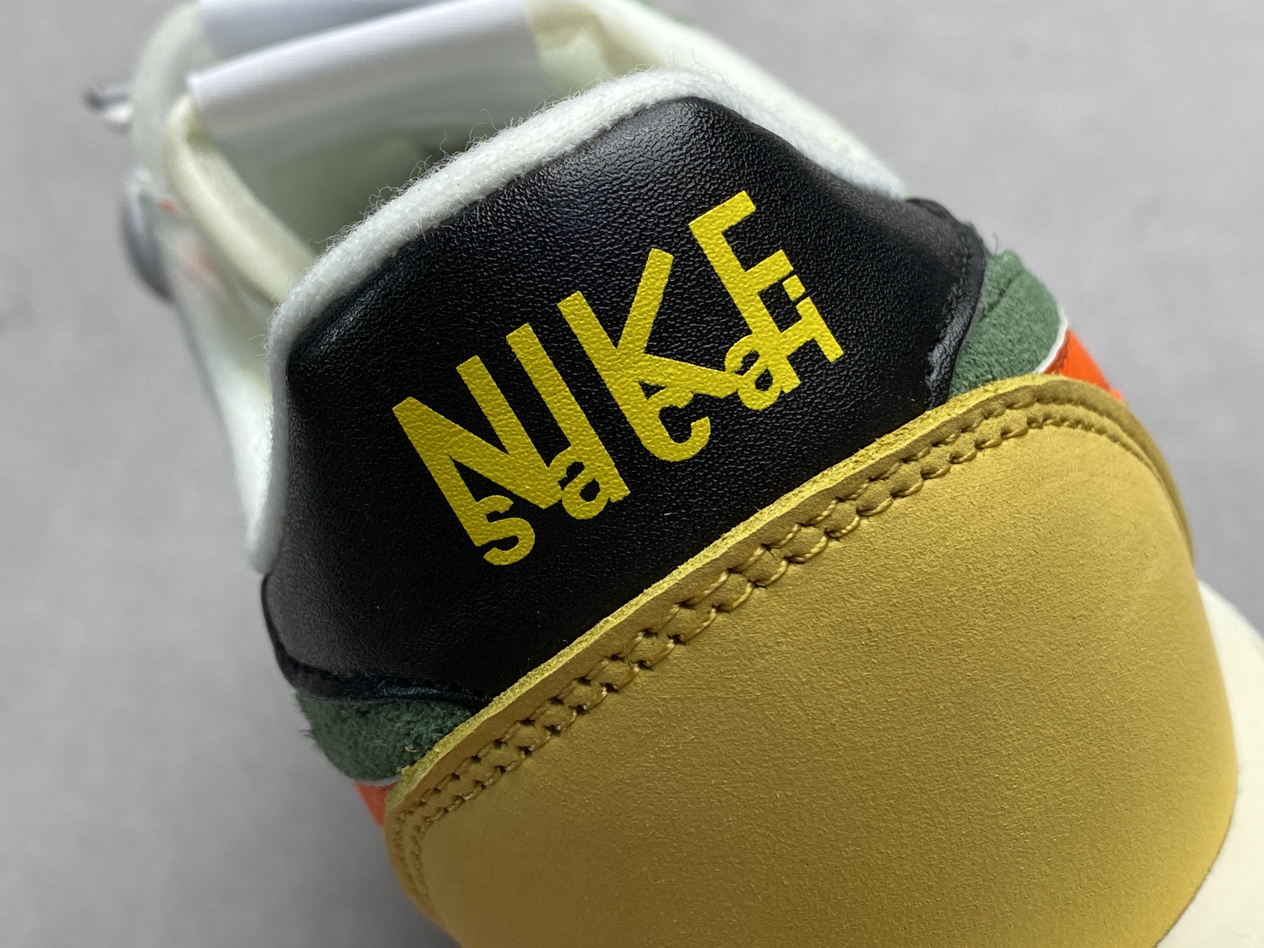 Sacai  LVD Waffle 黃綠 低筒 双勾 华夫 复古时鞋 休闲鞋 透气网面 运动鞋 男鞋厚底 女鞋增高BV0073-300