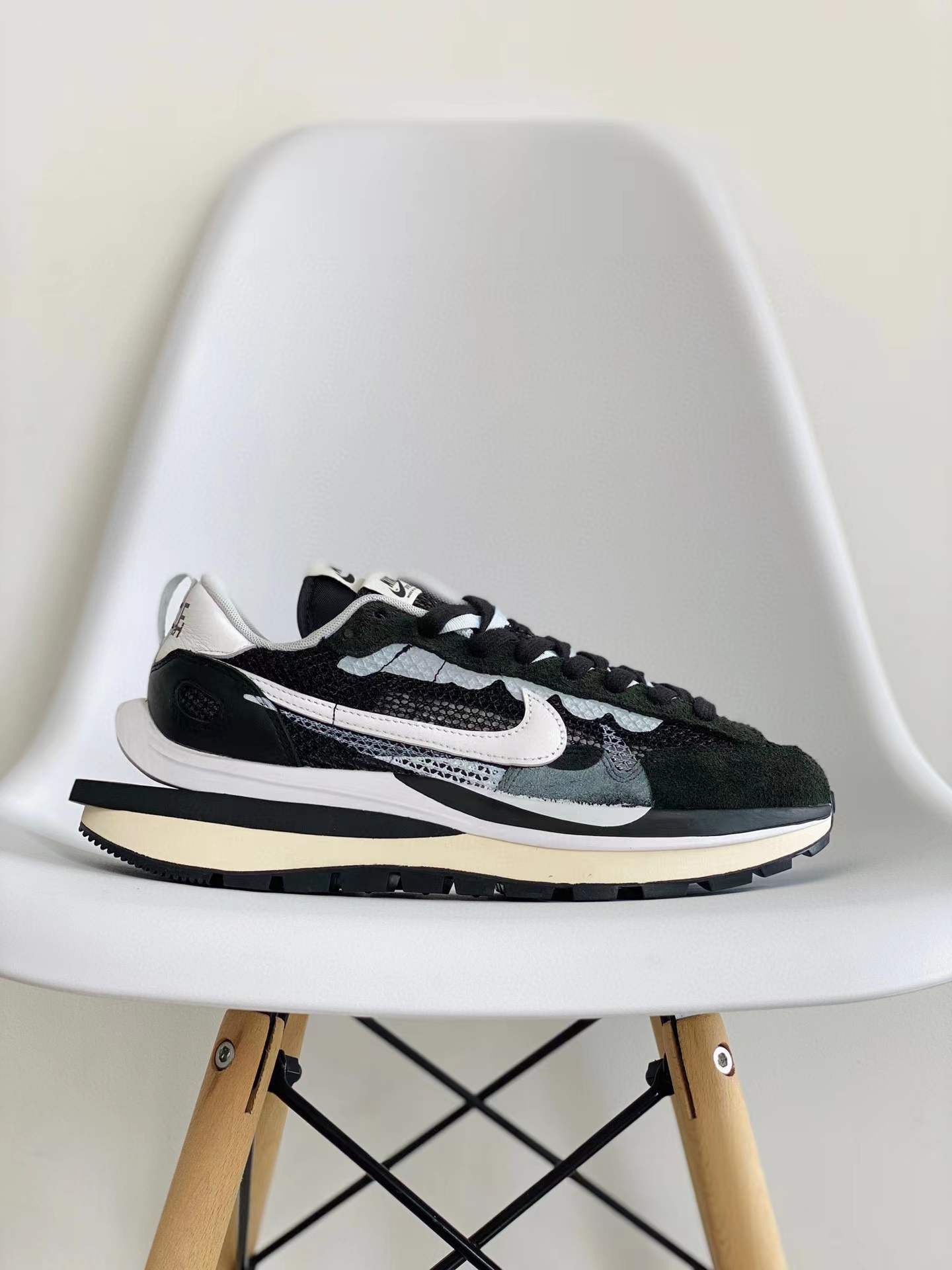 Sacai 3.0 VaporWaffle Black and White 黑白 低筒 华夫鞋 增高男女鞋 结构解构鞋 复古休闲鞋  CV1363-001