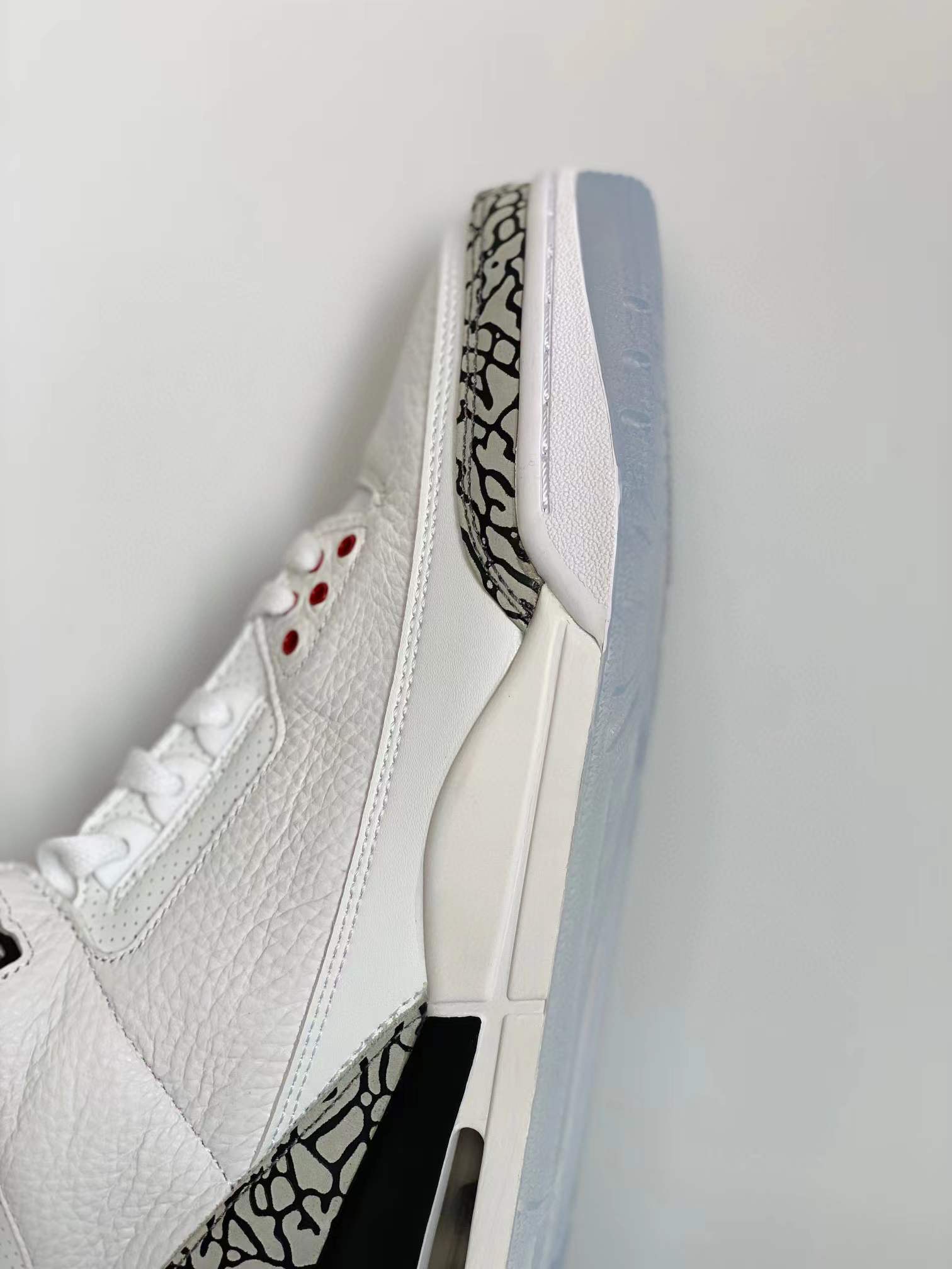 Air Jordan 3 Retro Free Throw Line White Cement 2018 白水泥 罰球線 AJ 3低筒 休闲鞋 篮球鞋 板鞋 男鞋 923096-101