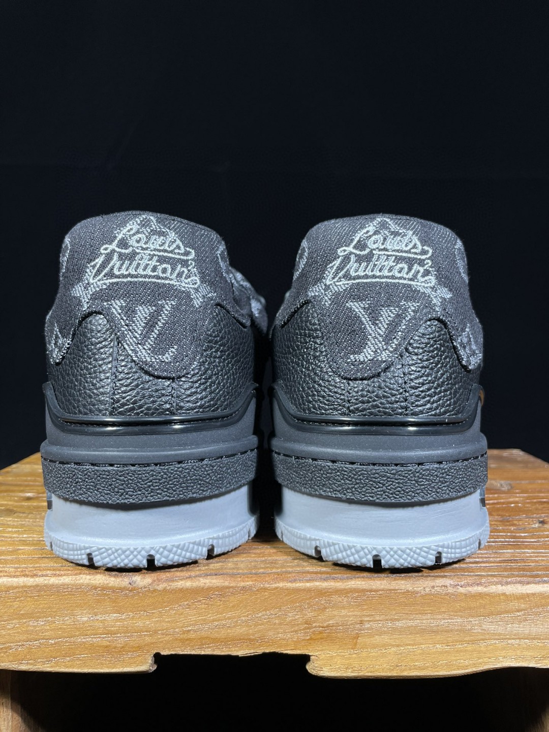 Nigo Louis Vuitton 路易威登 Nigo2 联名款 Trainer 黑色 低筒 休闲鞋 板鞋 男鞋 女鞋 1A9IPH