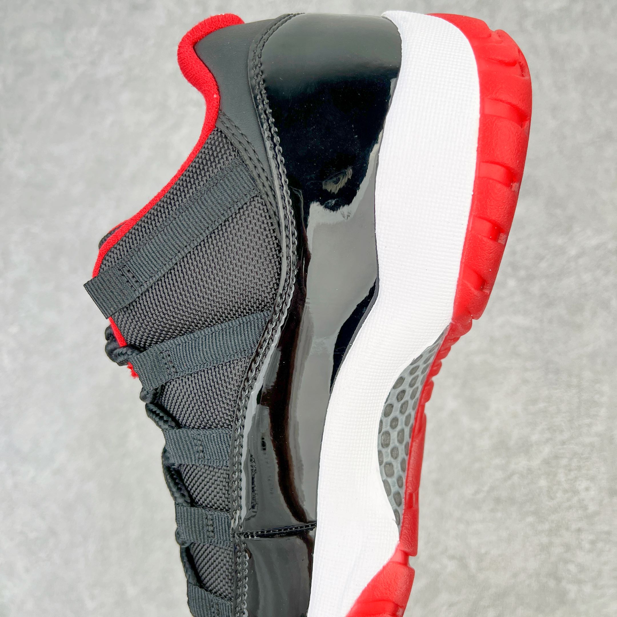Air Jordan 11 Retro Low Bred AJ11 黑红 低筒 碳板 全掌气垫 篮球鞋 球鞋 男鞋 休闲鞋 528895-012
