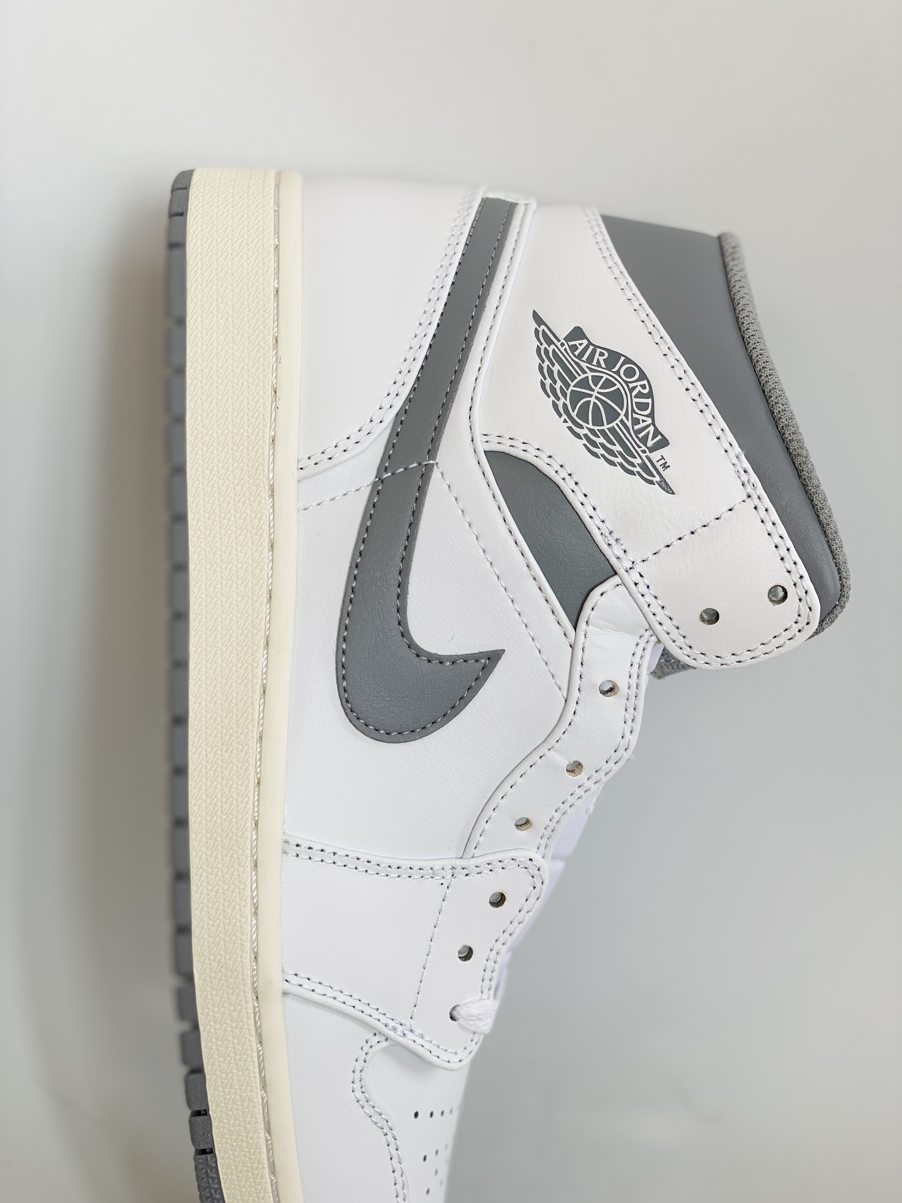 Air Jordan 1 Mid AJ1 Vintage Grey 白灰 篮球鞋 运动鞋 休闲鞋 男鞋 554724-135