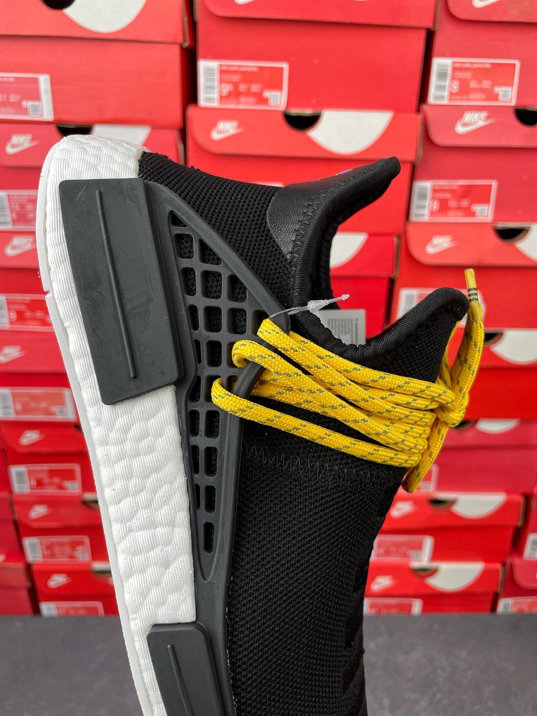 Pharrell Williams x adidas originals NMD HU Human Species Black 黑 菲董联名 低筒 运动鞋 休闲鞋 男鞋女鞋 BB3068