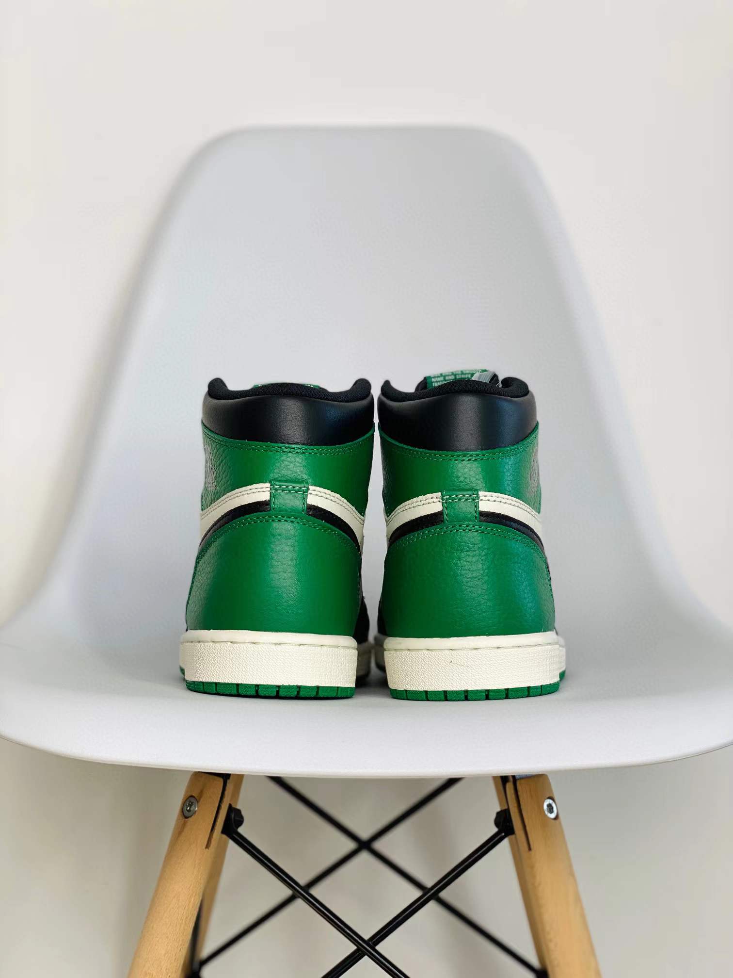 Air Jordan 1 AJ1 Retro Oine Green 黑綠腳趾 篮球鞋 高筒 休闲鞋 男鞋 板鞋  555088-302