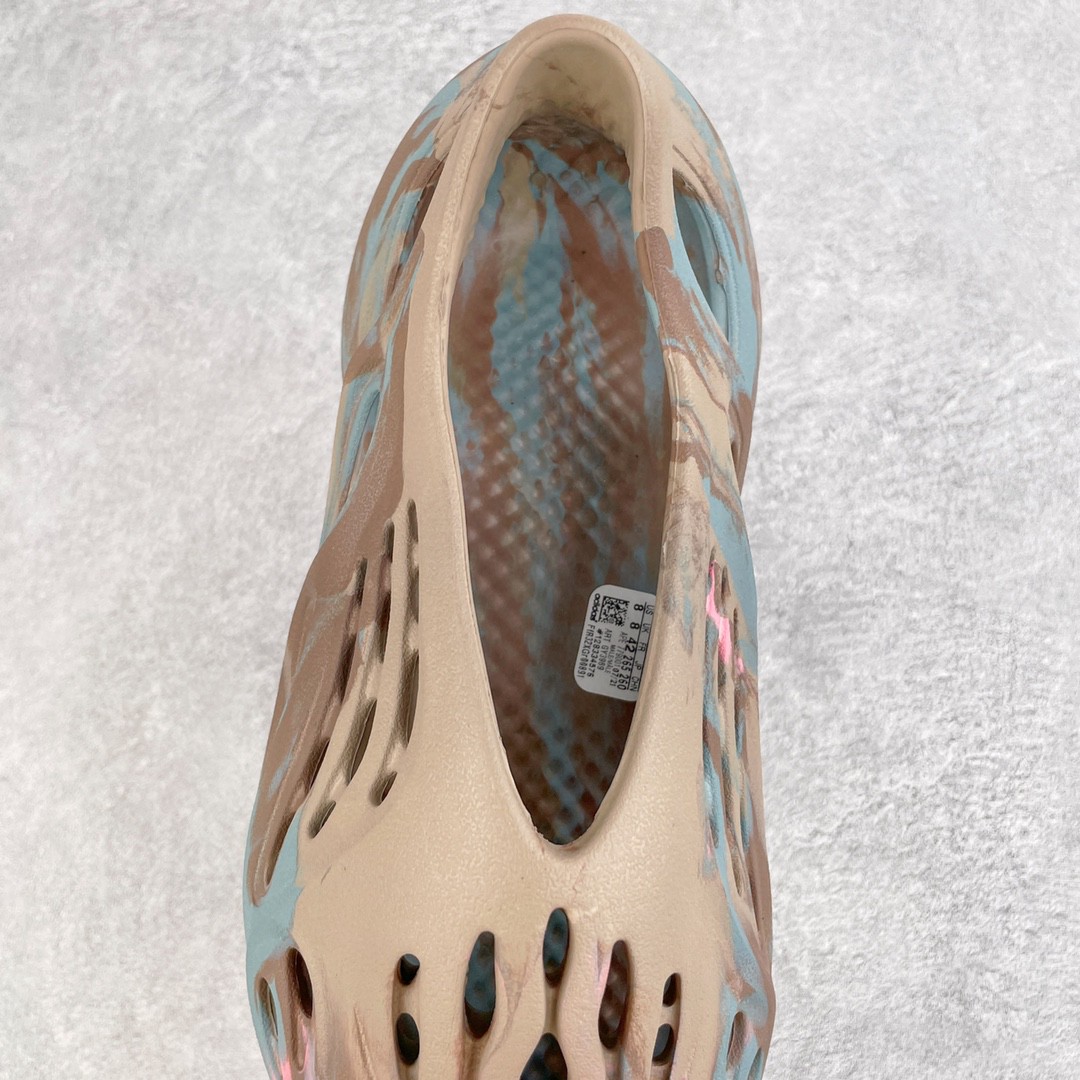 adidas originals Yeezy Foam Runner MX Sand Grey 蓝褐色 运动凉鞋 洞洞鞋 拖鞋 室内室外拖 男鞋 女鞋 GY3969
