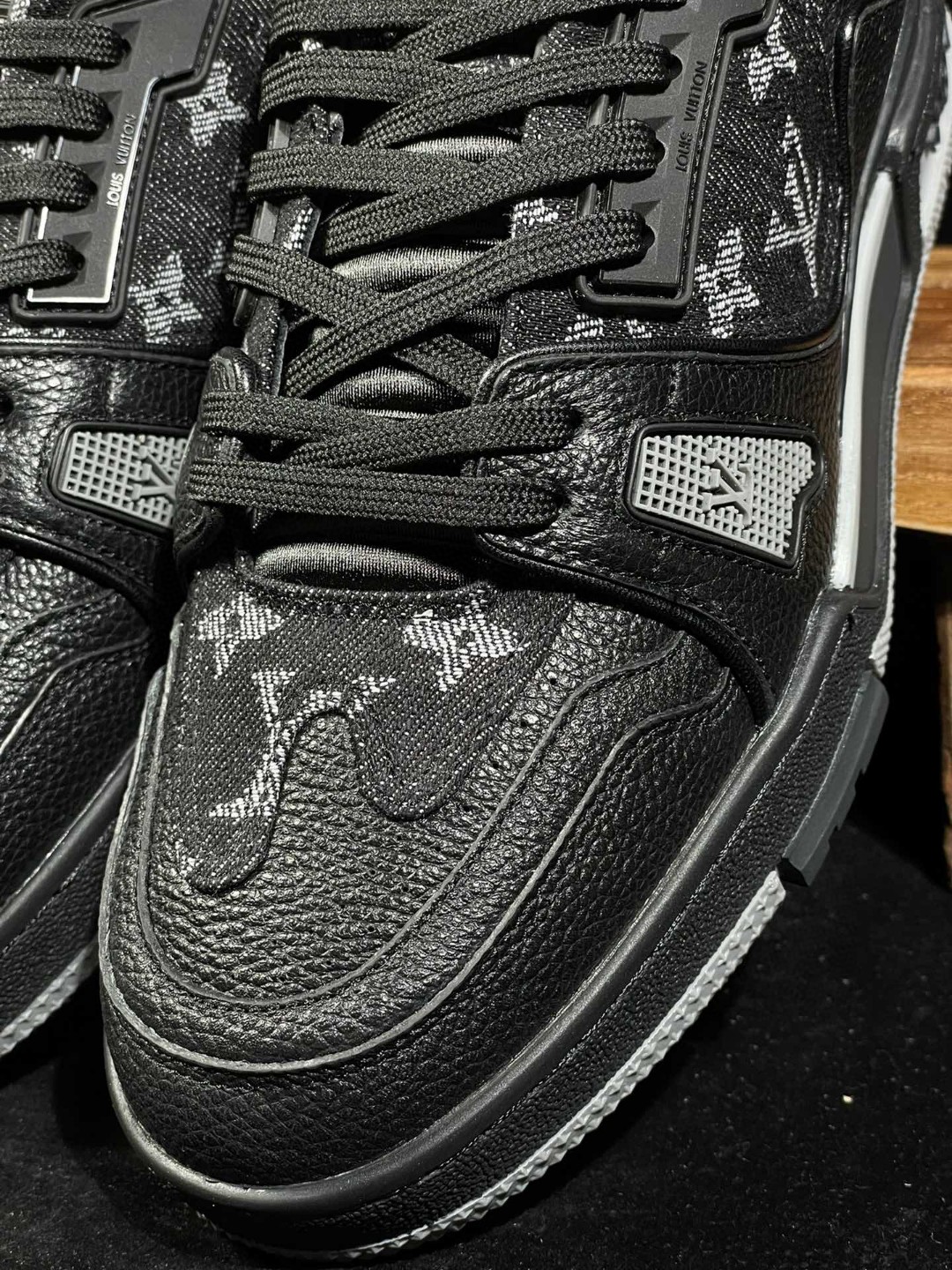 Nigo Louis Vuitton 路易威登 Nigo2 联名款 Trainer 黑色 低筒 休闲鞋 板鞋 男鞋 女鞋 1A9IPH