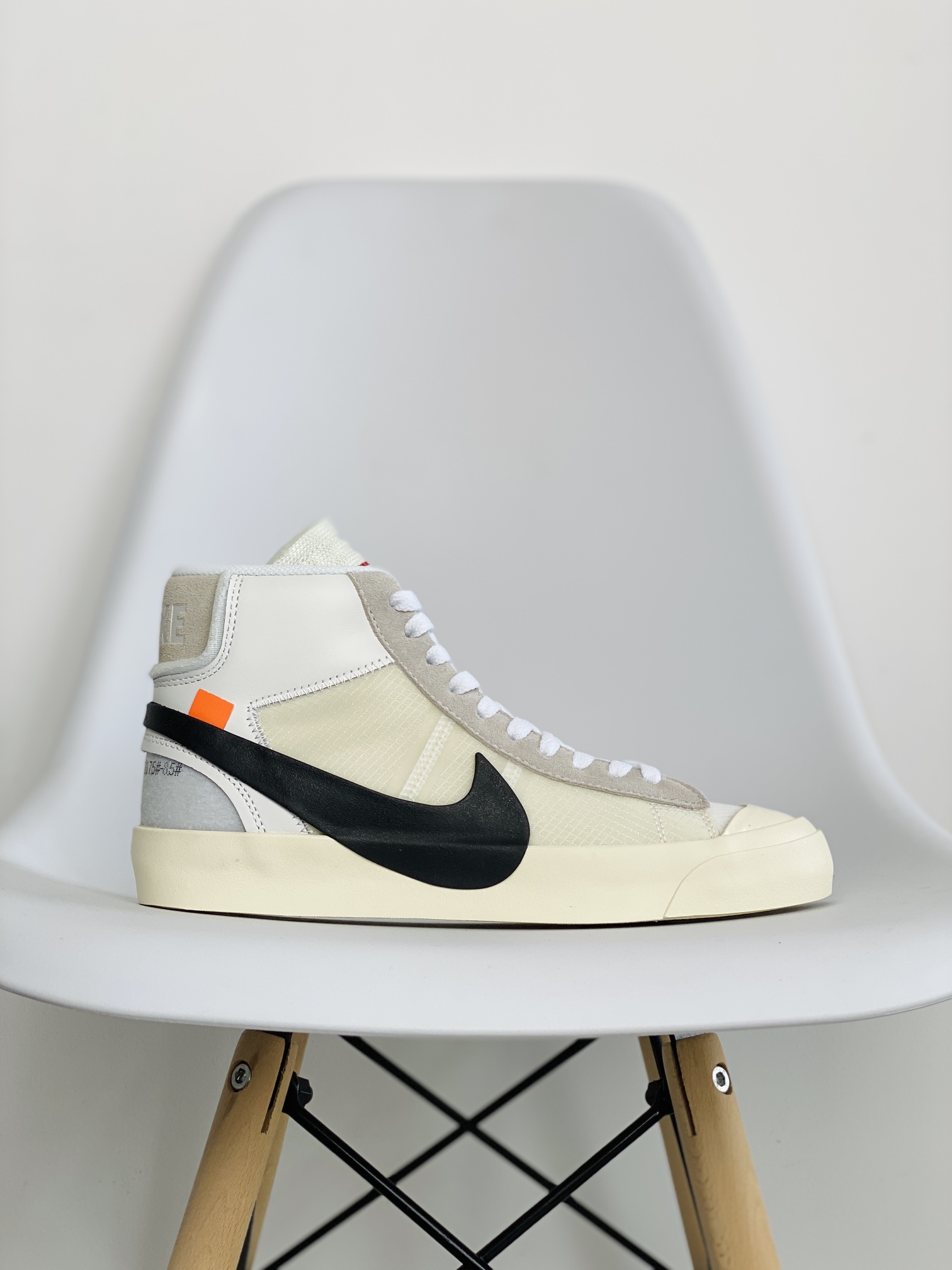 OFF-WHITE Blazer Mid  THE TEN  米白色  高筒  休闲鞋 板鞋 男鞋 女鞋 AA3832-100