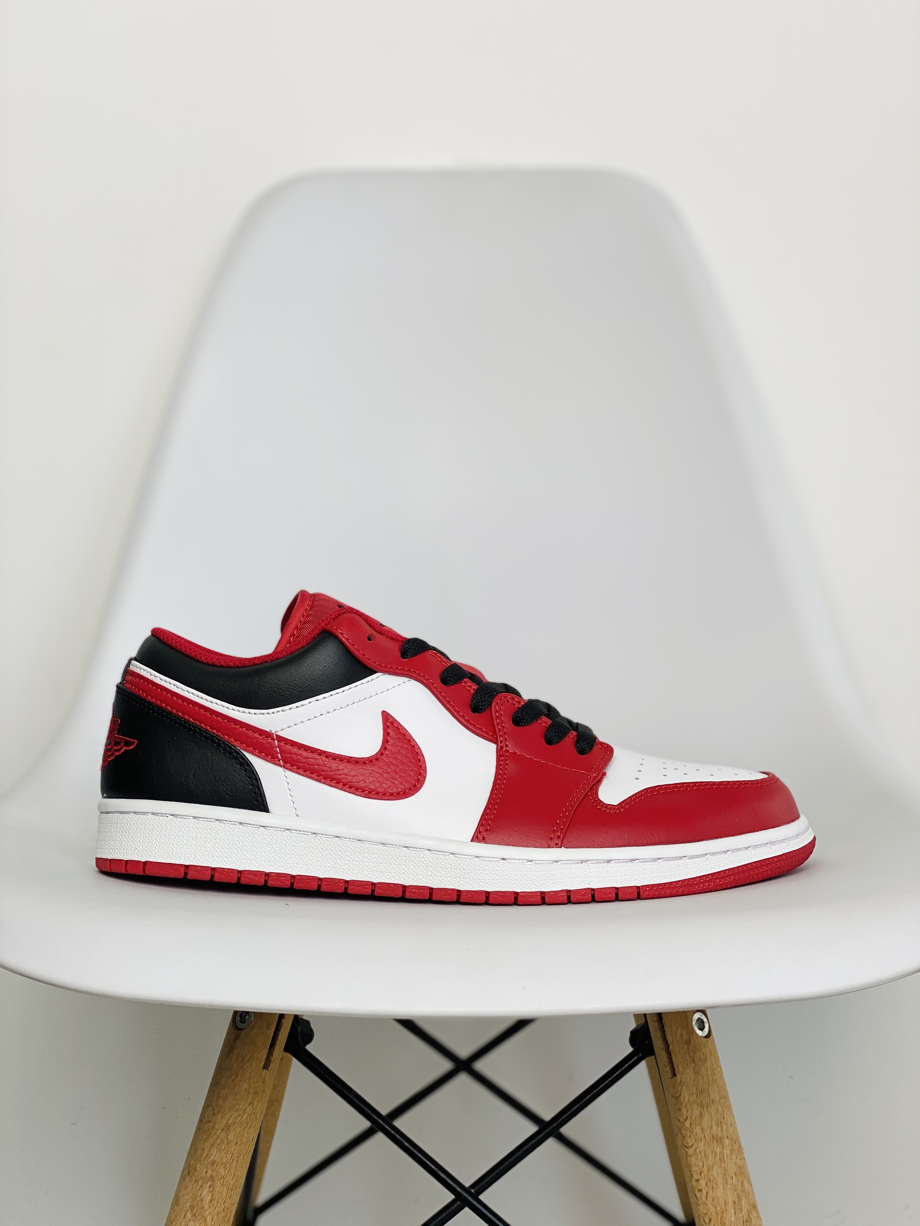 Air Jordan 1 Low AJ1 Gym Red and Black  紅白黑 低筒  休閒鞋 板鞋 男鞋 女鞋 553558-163