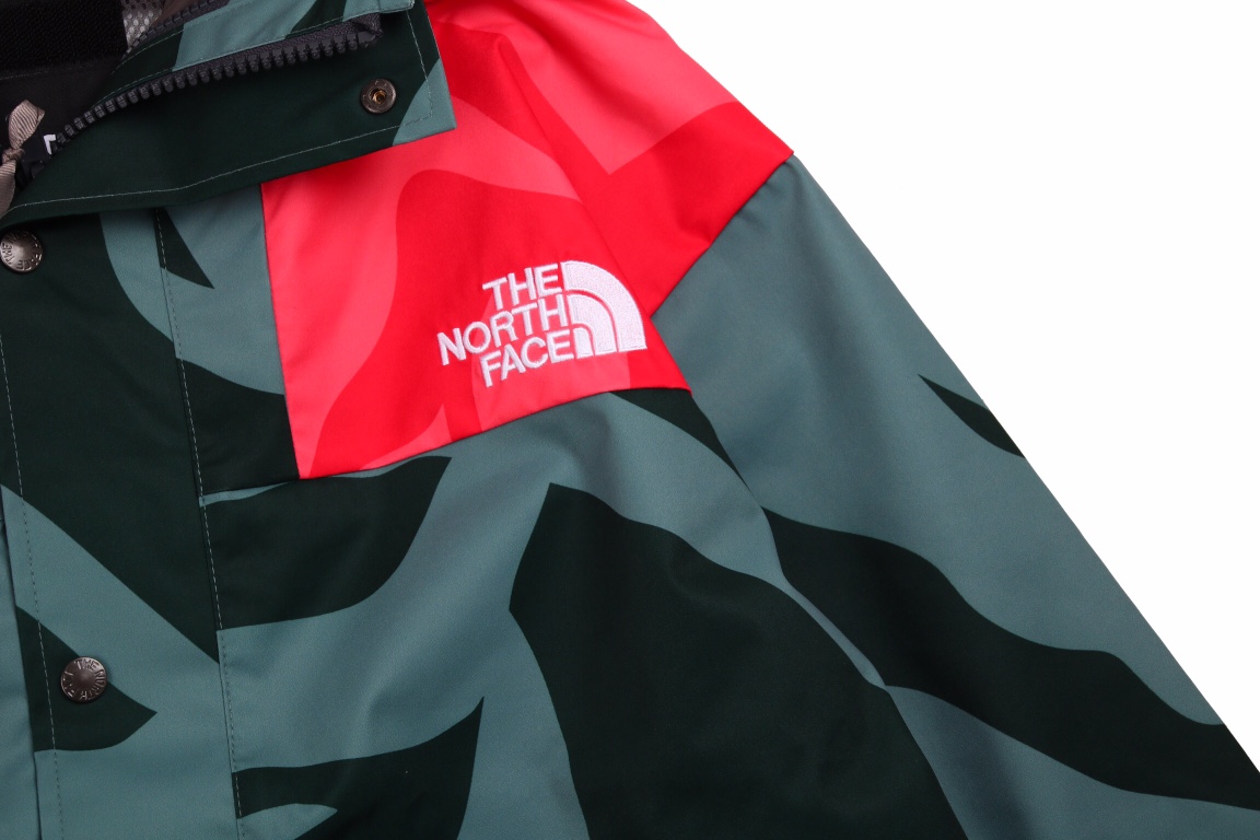 The North Face KAWS 1986 mOUTAIN Jacket 聯名款 綠色 戶外拼色连帽冲锋衣 夾克 防水 防風 透氣 外套 男款 女款 NF0A7WLW-75Y