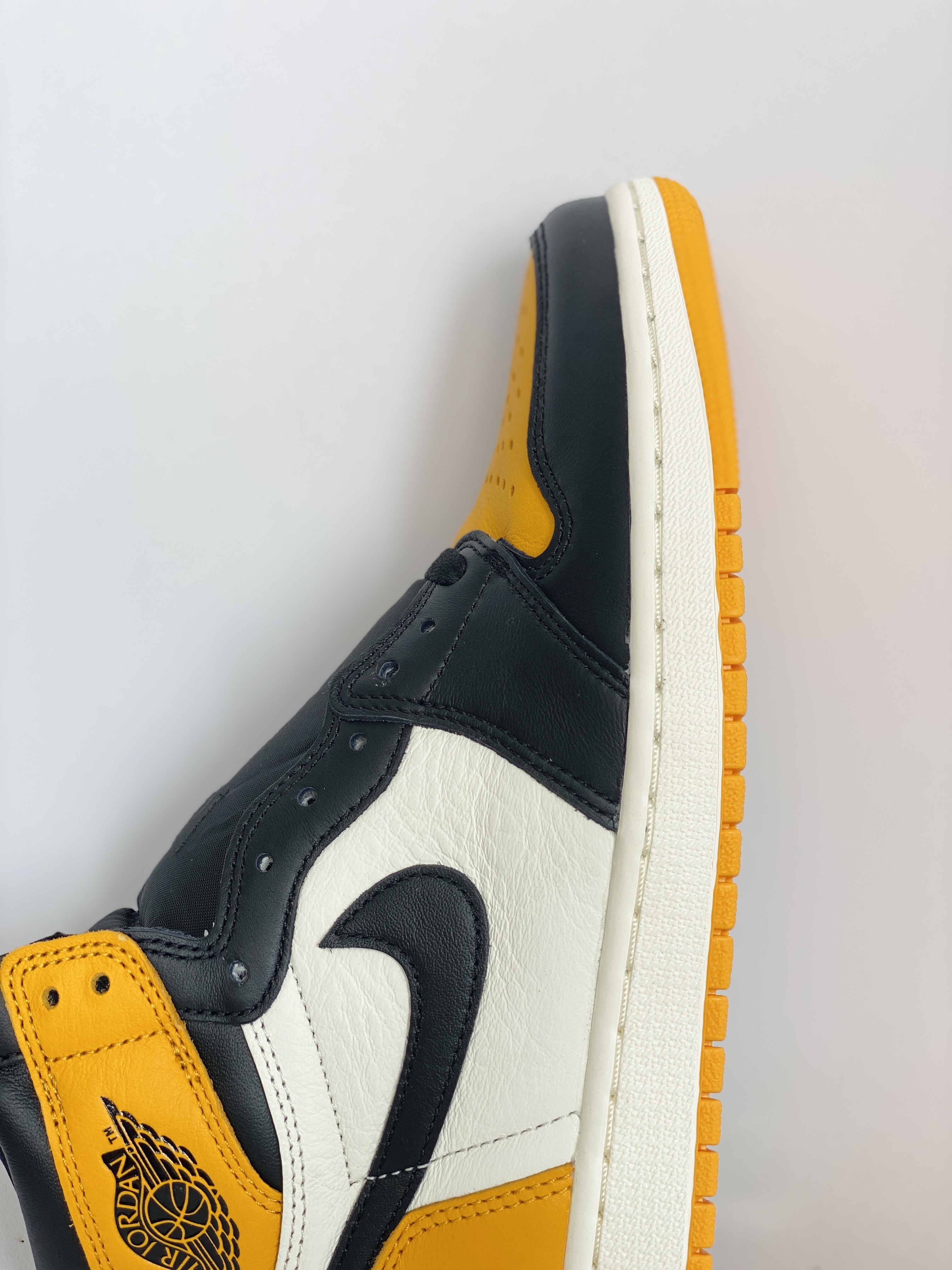 Air Jordan 1 AJ1 Retro High  OG Taxi 黑黄脚趾 出租车  高筒 休闲鞋 男鞋 板鞋  555088-711