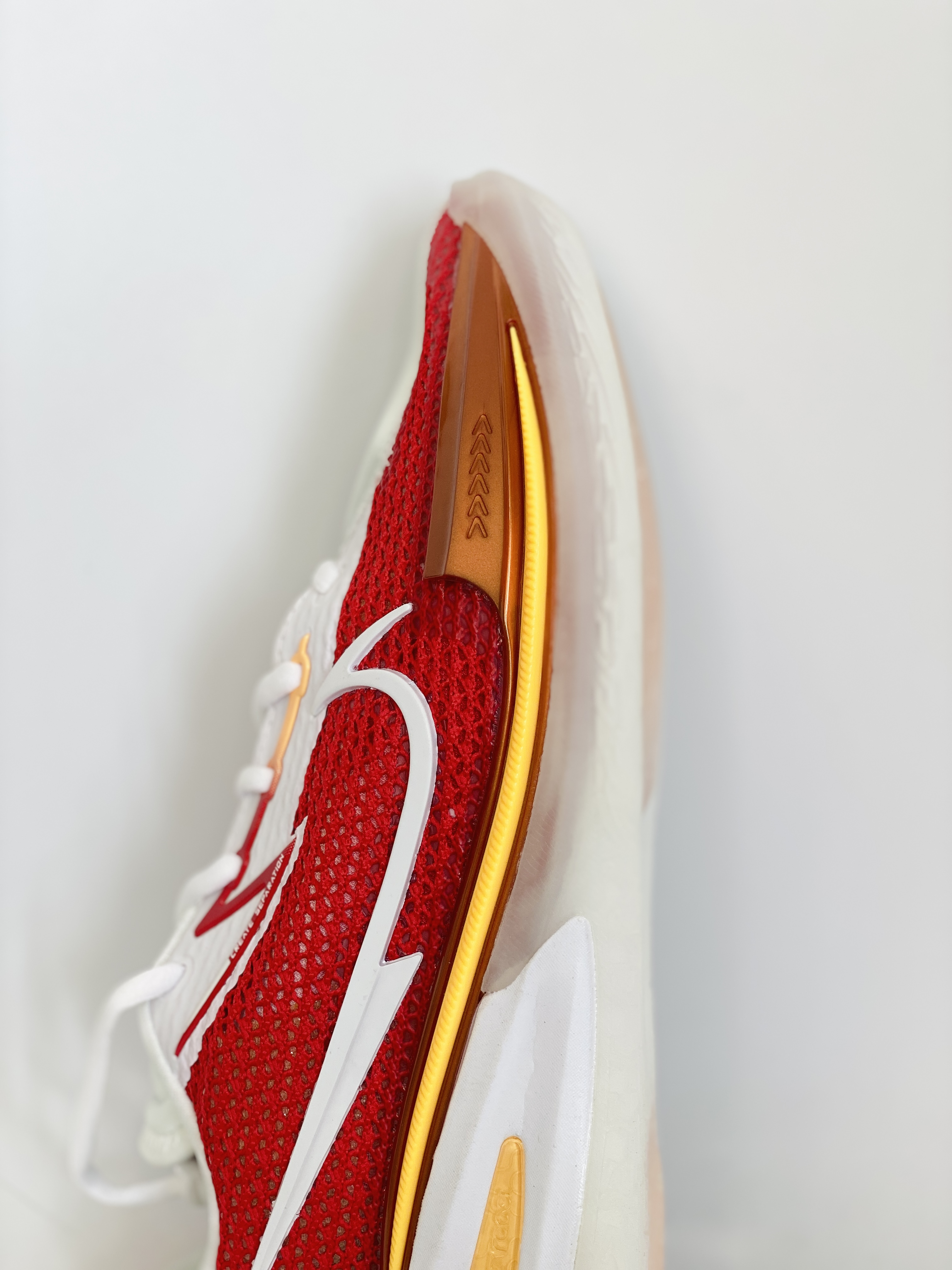 外贸 GT Cut 白红 低筒 篮球鞋 球鞋 实战鞋 全掌气垫 TPU抗扭 男鞋 CZ0176-100