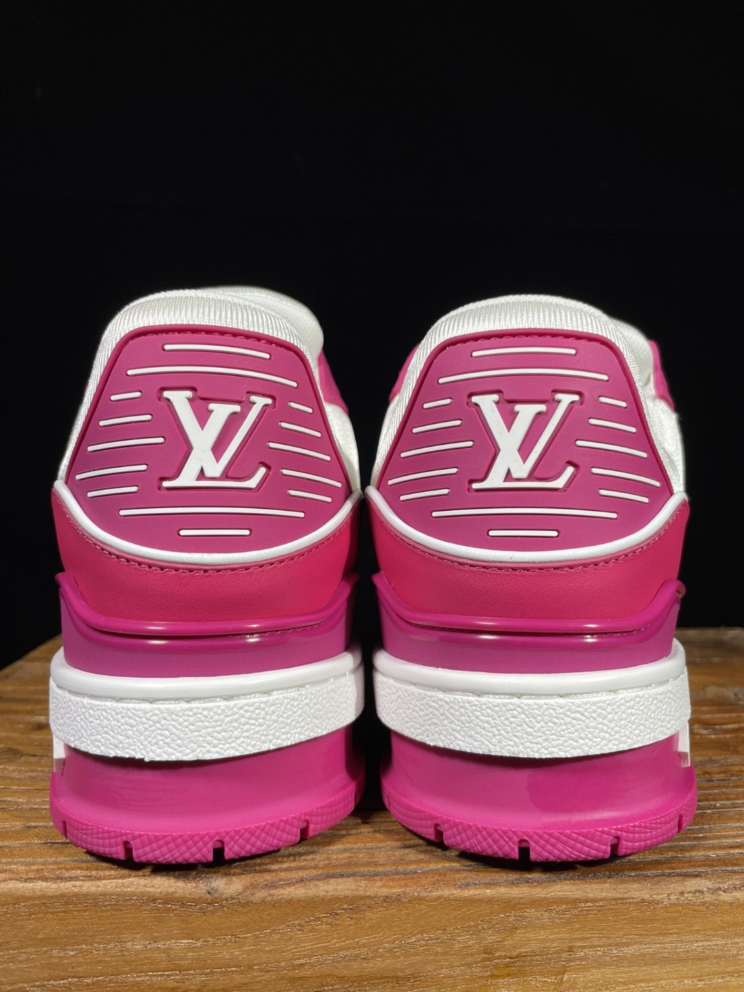 Louis Vuitton 路易威登 Trainer 玫红 低筒 休闲鞋 板鞋 运动鞋 男鞋 女鞋 