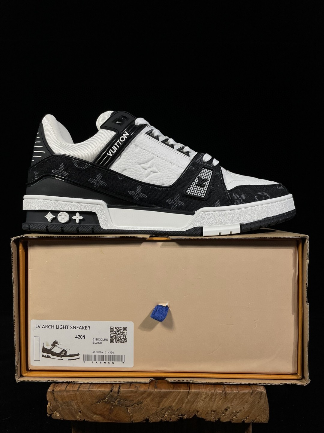 Louis Vuitton 路易威登 Trainer 白黑 熊猫 低筒 休闲鞋 板鞋 运动鞋 男鞋 女鞋 1A9JG9