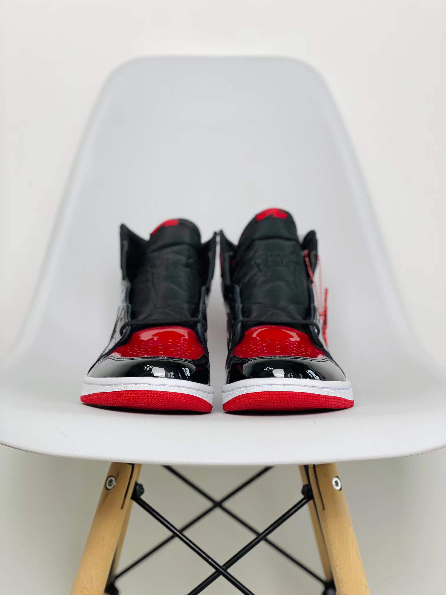Air Jordan 1 AJ1 Retro Patent Bred 漆皮 禁穿 篮球鞋 高筒 休闲鞋 男鞋 板鞋  555088-063