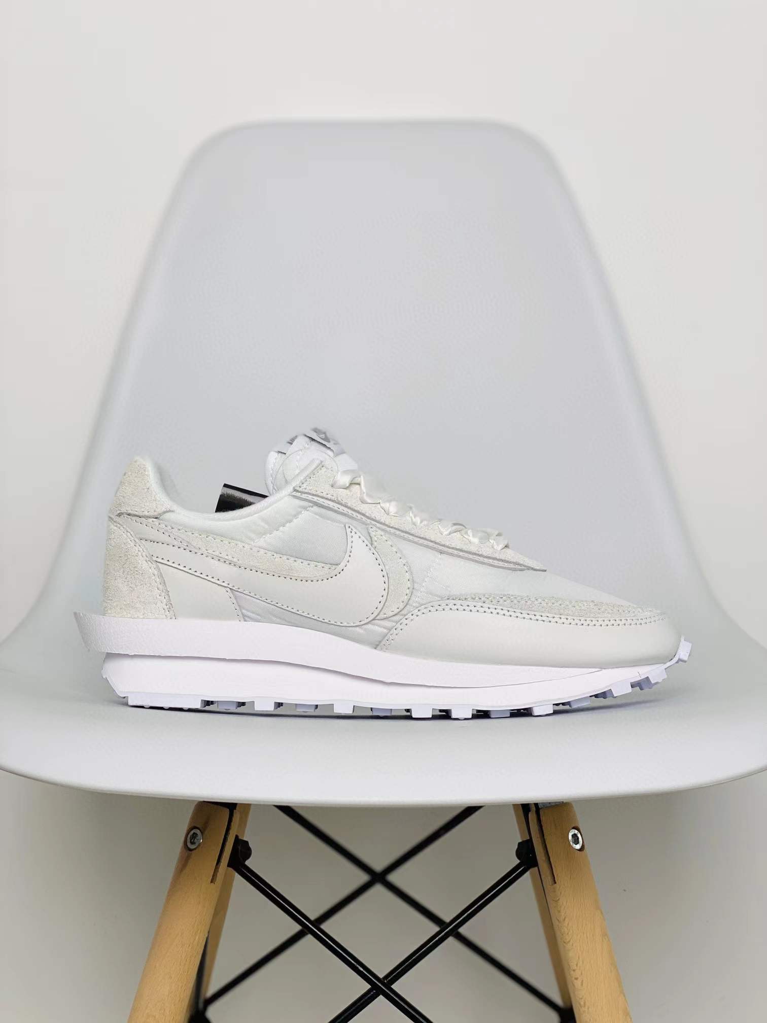 sacai  LVD 白色 丝绸 低筒 双勾 华夫 复古时鞋 休闲鞋 透气网面 运动鞋 男鞋厚底 女鞋增高