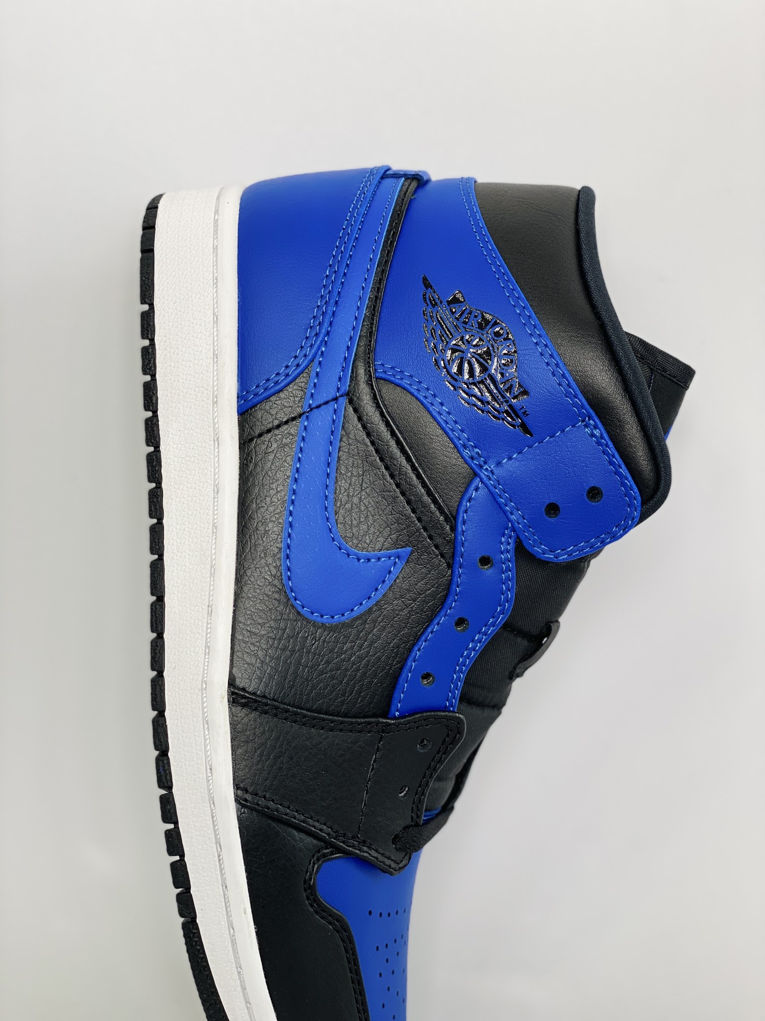 Air Jordan 1 Mid AJ1 Hyper Royal 皇家藍 休闲鞋 女鞋 男鞋 情侣鞋 板鞋  554724-077