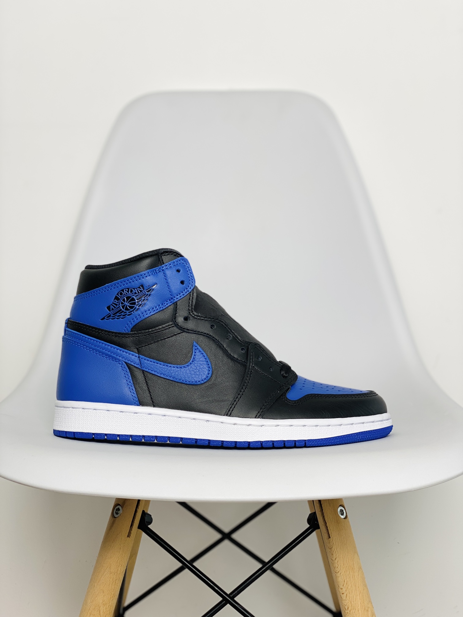 Air Jordan 1 AJ1 Retro Black Royal Blue 皇家蓝 高筒 休闲鞋 男鞋 板鞋  555088-085