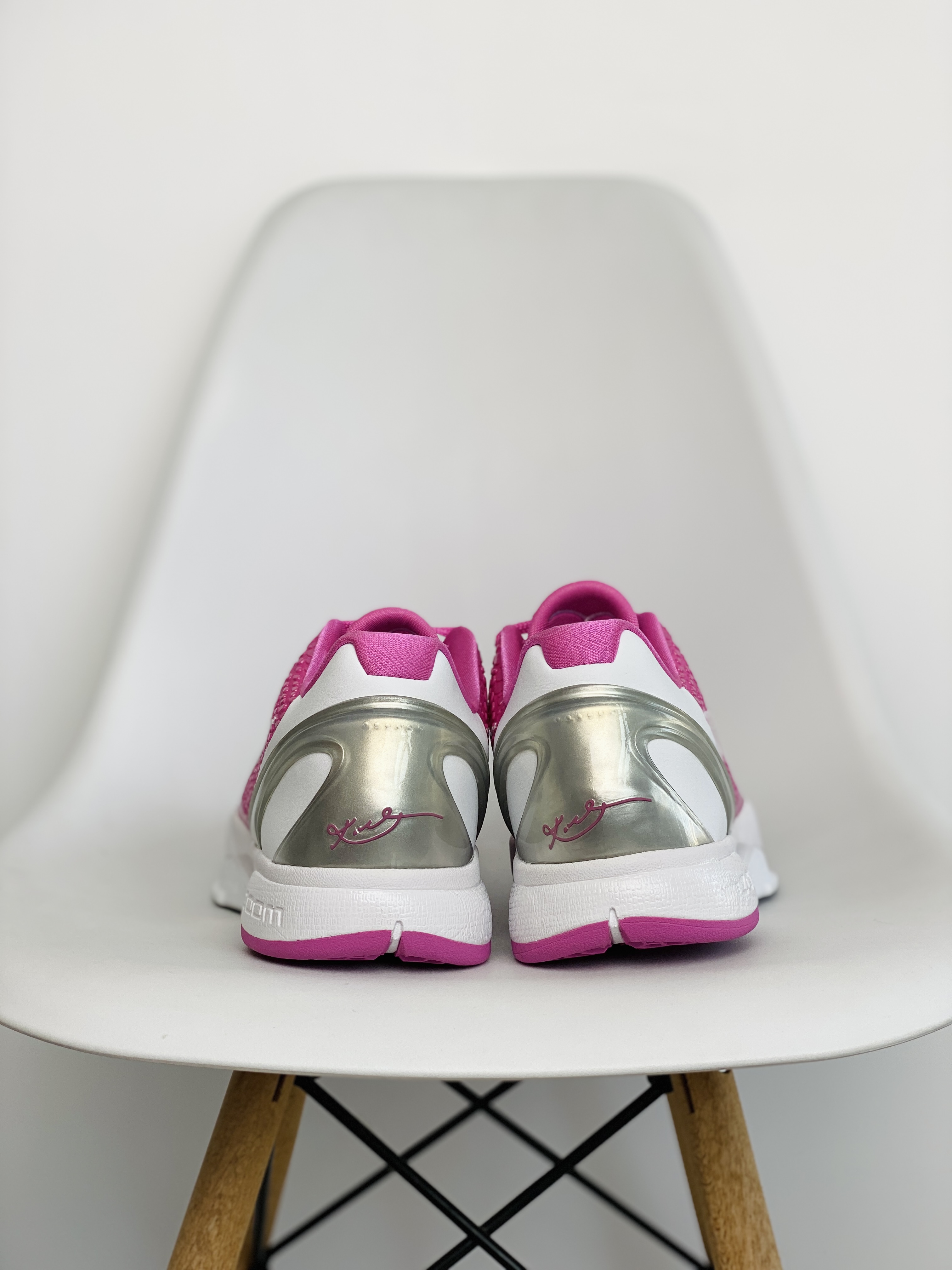 需预定 H12 Kobe6 Think Pink 乳腺癌  球鞋 籃球鞋 實戰鞋 前掌气垫 后掌EVA  真碳板 波鞋 男鞋   DM2825-001