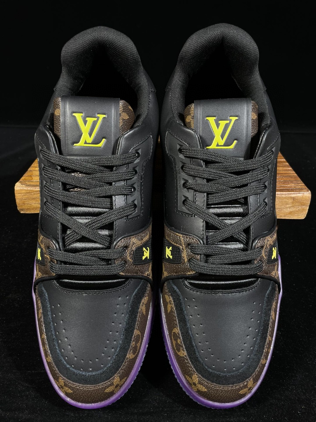Louis Vuitton 路易威登 Trainer 湖人紫金 低筒 休闲鞋 板鞋 男鞋 女鞋 1A8WJ6