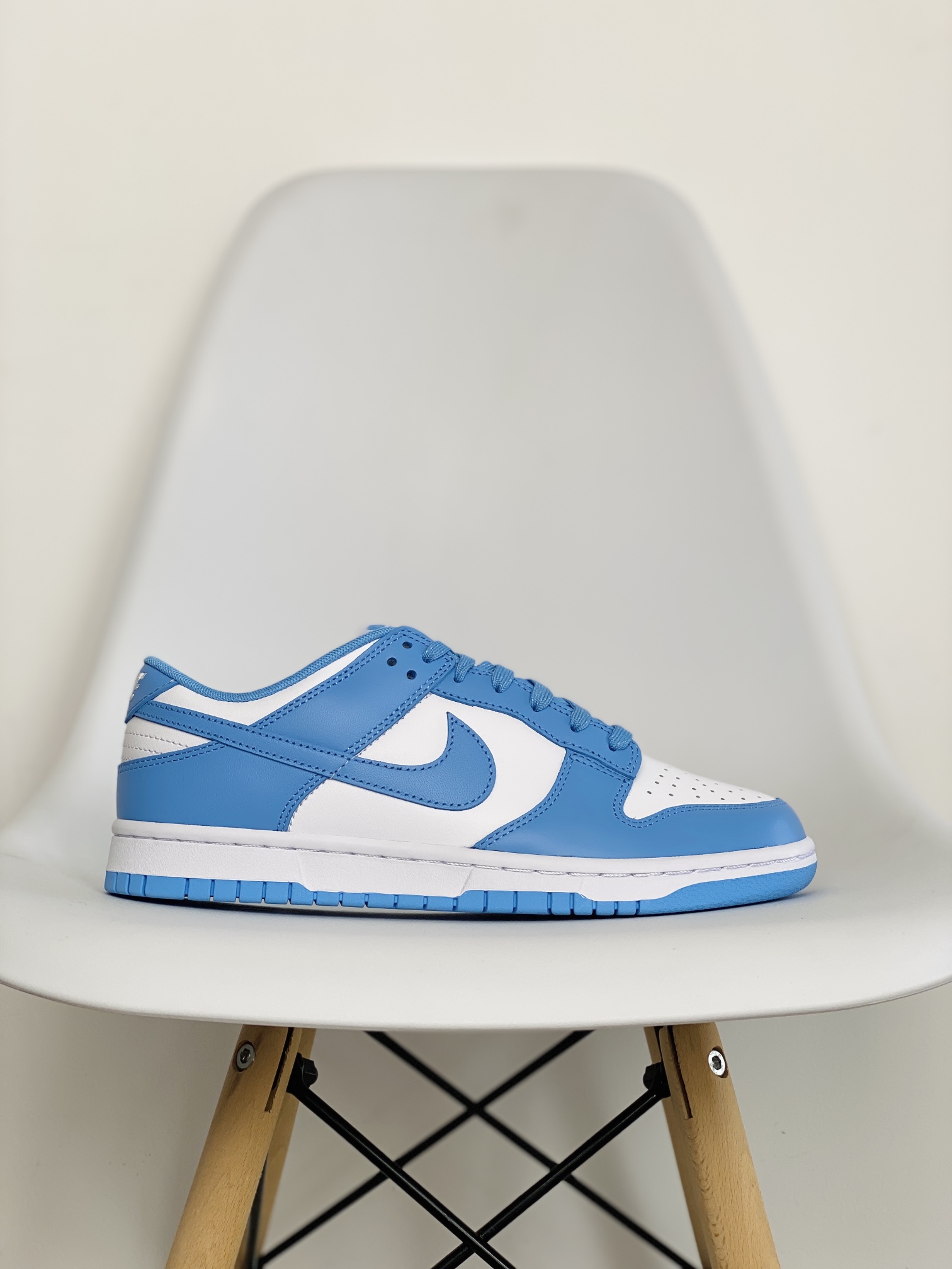 dunk Low University Blue 大学蓝 白色刺绣 低筒 复古板鞋 休闲鞋 男鞋 女鞋  DD1391-102