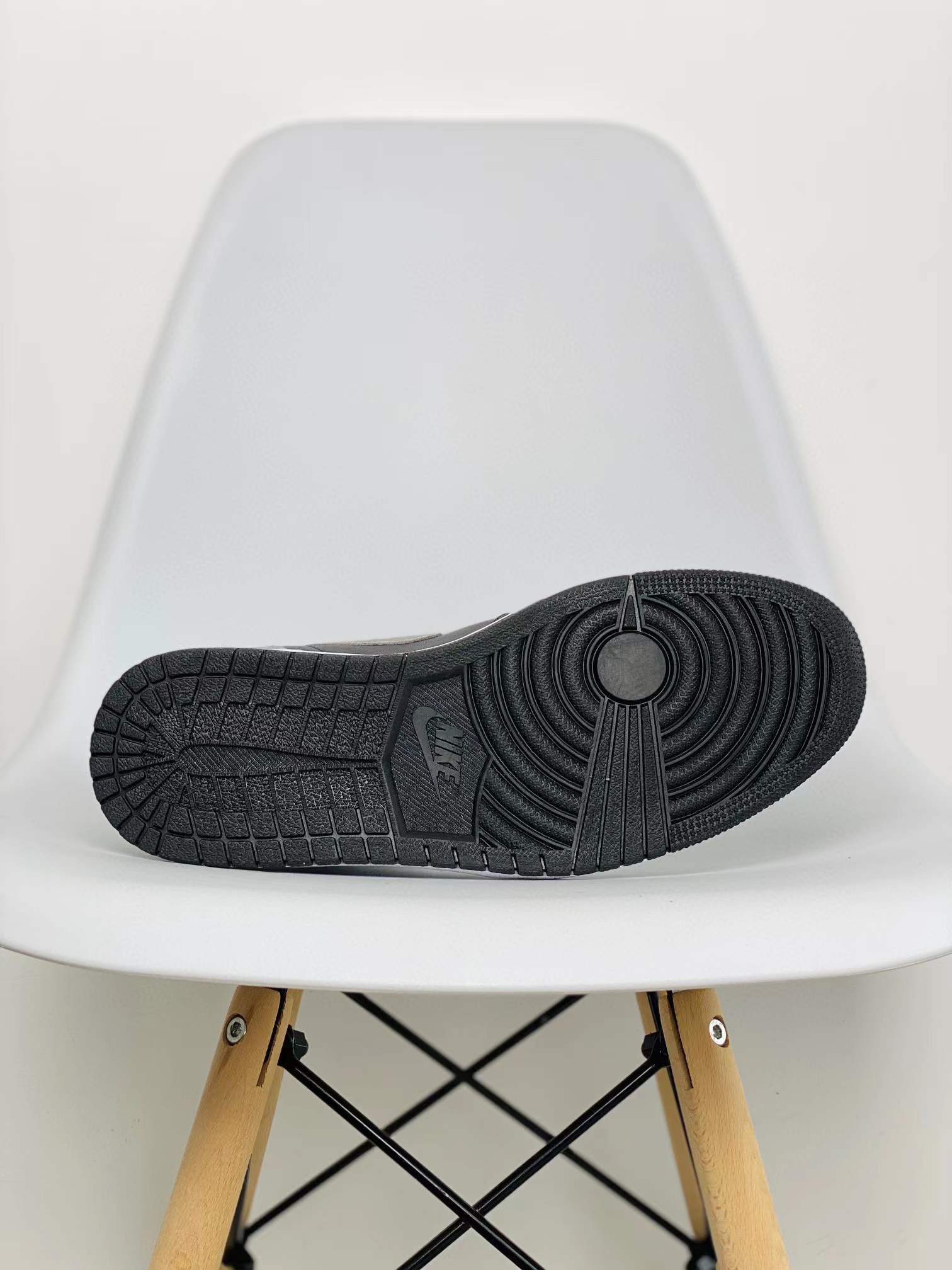 Air Jordan 1 AJ1 Retro Shadow 2018 影子灰 篮球鞋 高筒 休闲鞋 男鞋 板鞋  555088-013