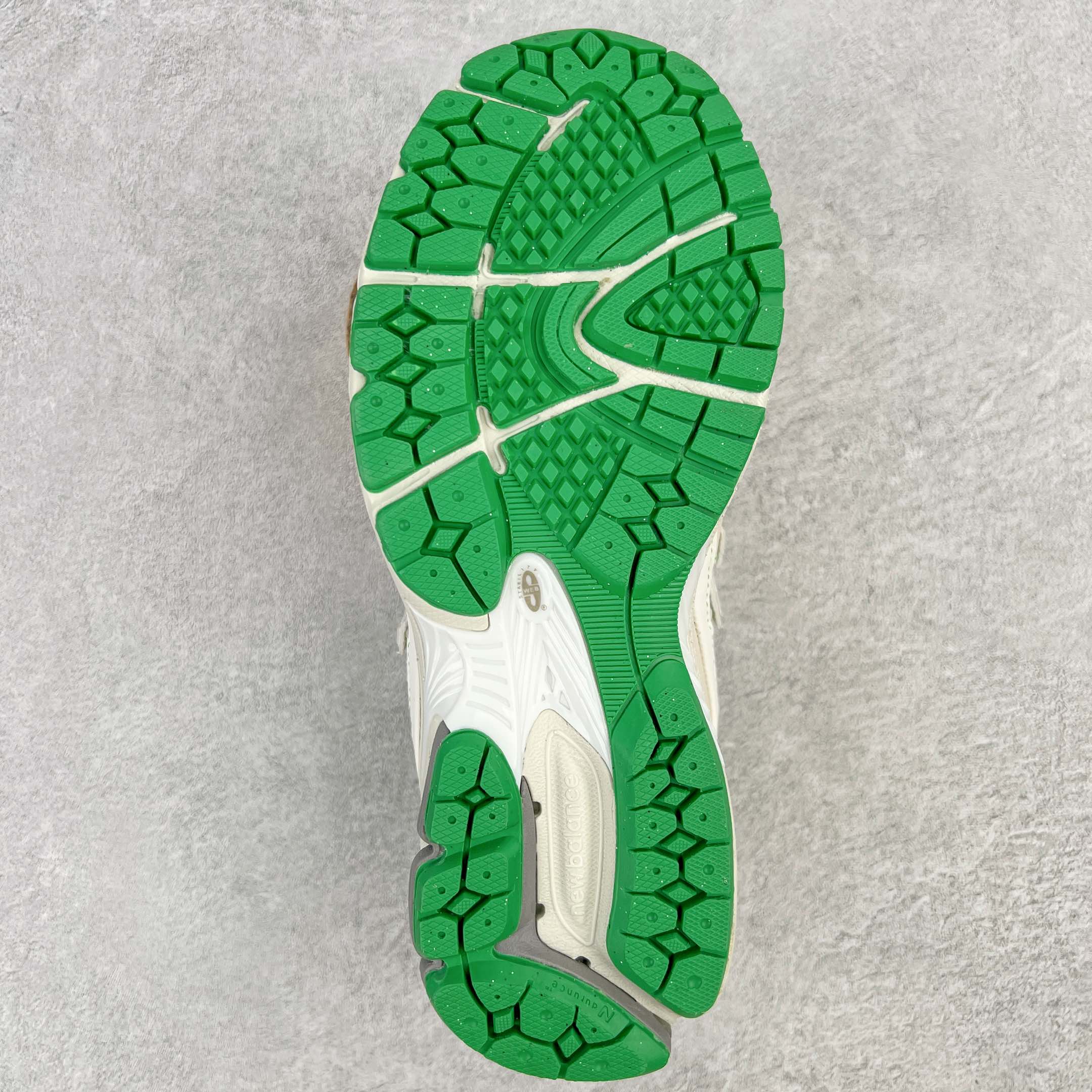 New Balance 2002R 白绿 低筒 跑步鞋 运动鞋 休闲鞋 男鞋 女鞋 