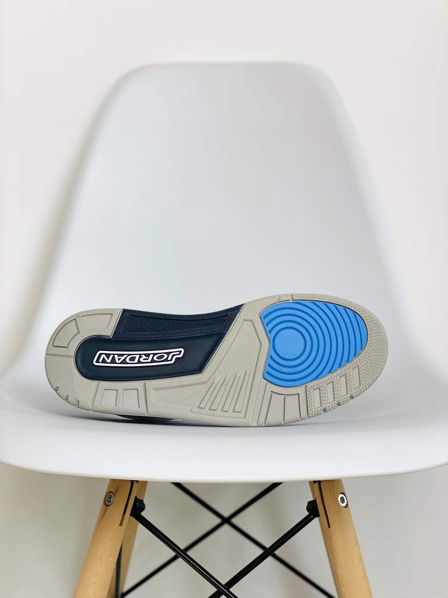 Air Jordan 3 Retro UNC 北卡藍 AJ 3低筒 休闲鞋 篮球鞋 板鞋 男鞋 CT8532-104