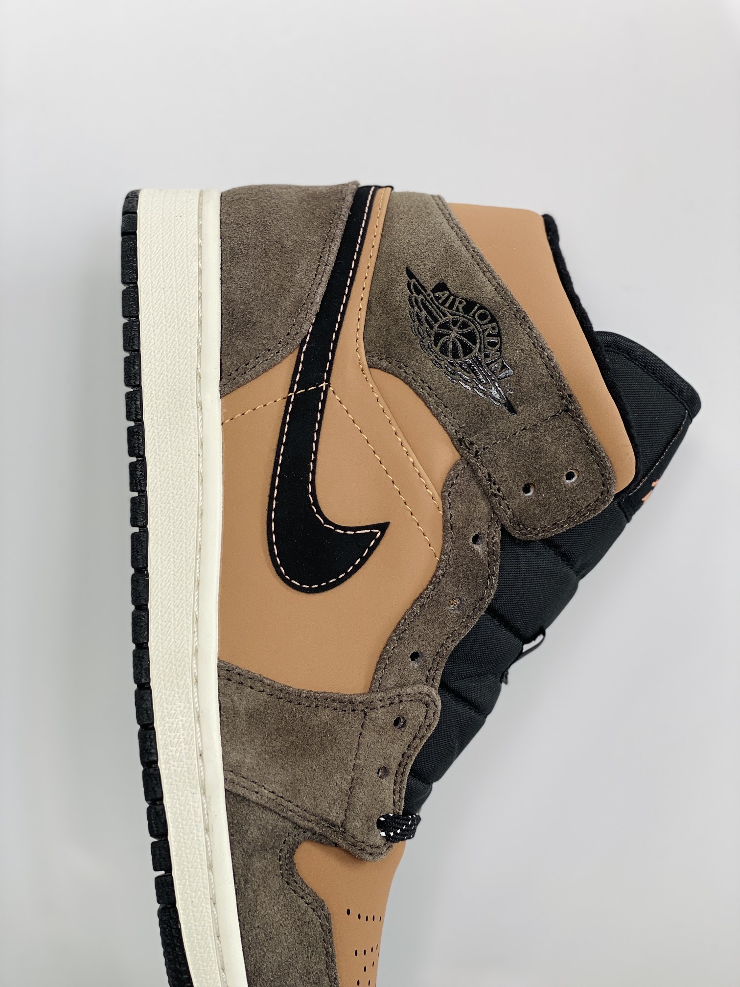 Air Jordan 1 Mid AJ1 SE Dark Chocolate 巧克力色   休闲鞋 女鞋 男鞋 情侣鞋 板鞋  DC7294-200