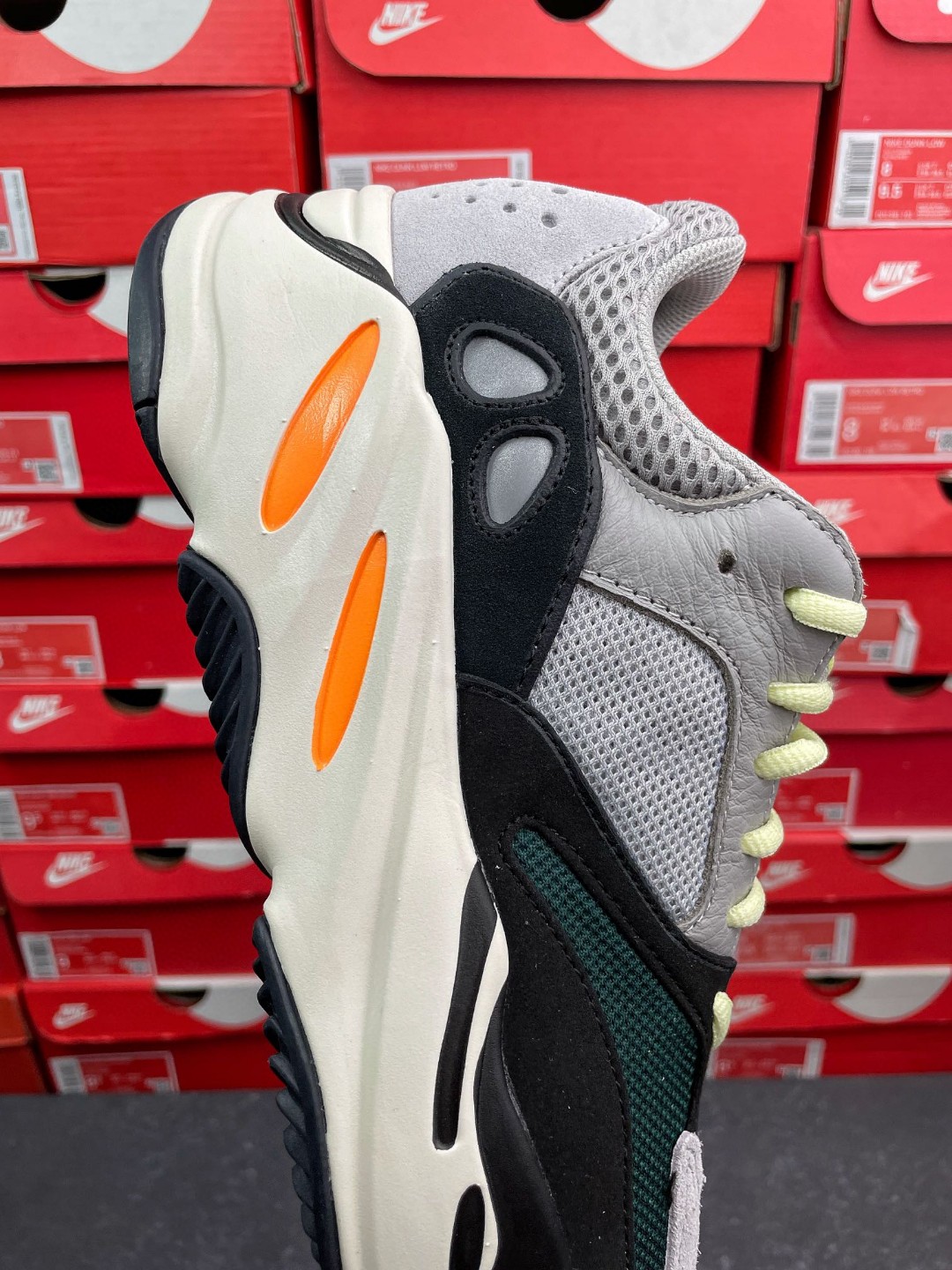adidas originals Yeezy 700 Wave Runner 反光 黑灰蓝 低筒 休闲鞋 运动鞋 老爹鞋 男鞋 女鞋 B75571