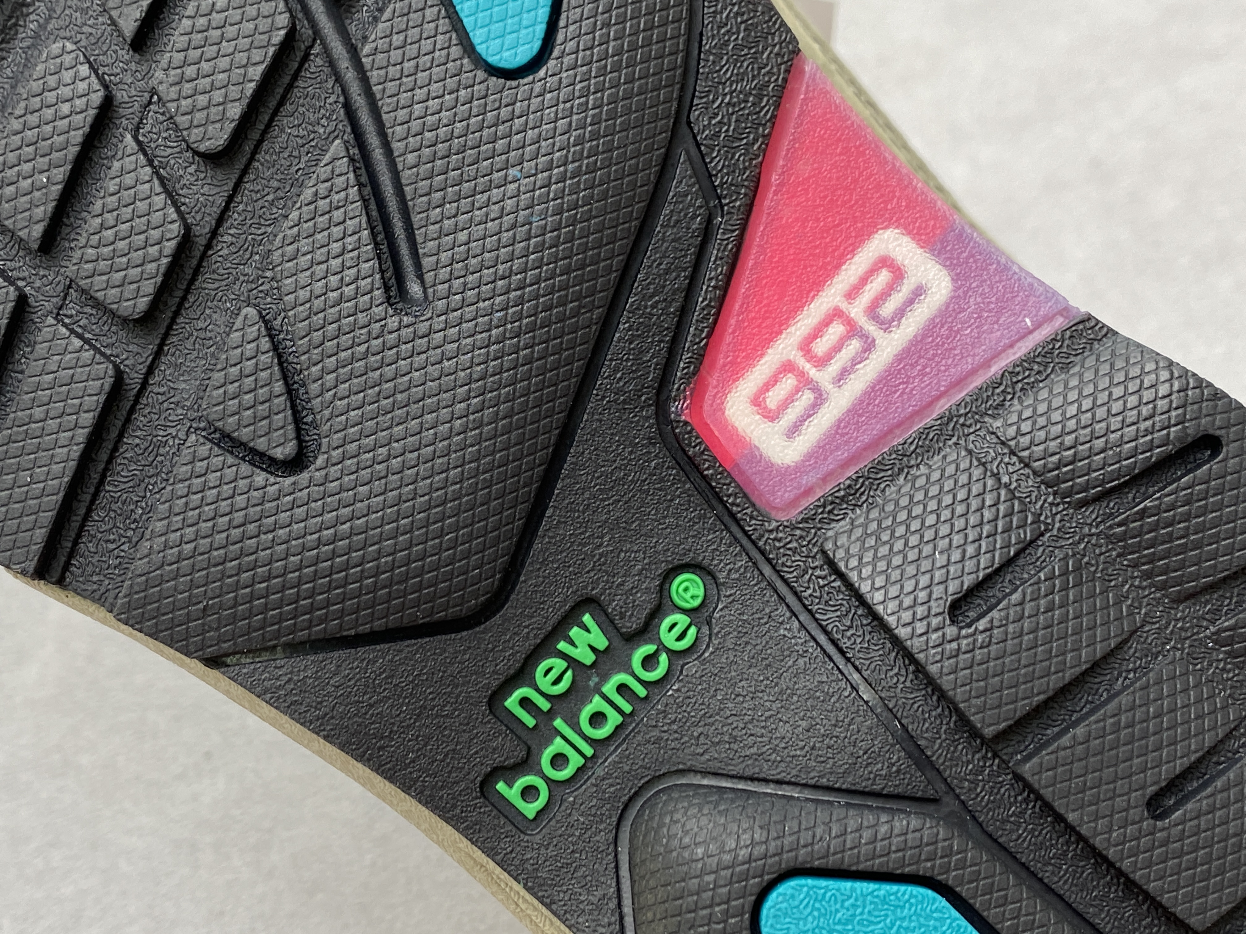  WTAPS x New Balance 992 Olive Drab   低筒 复古跑鞋 休闲鞋 运动鞋 男鞋 女鞋  M992WT  