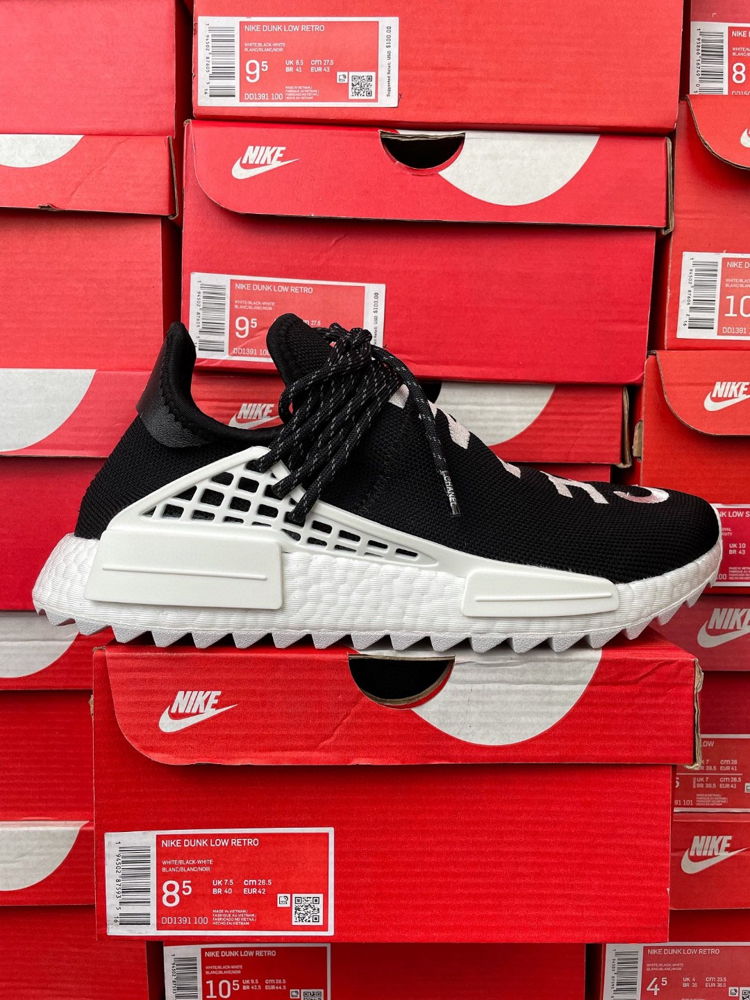 Pharrell Williams x adidas originals NMD HU Human Black 菲董联名 黑色 低筒 运动鞋 休闲鞋 男鞋
