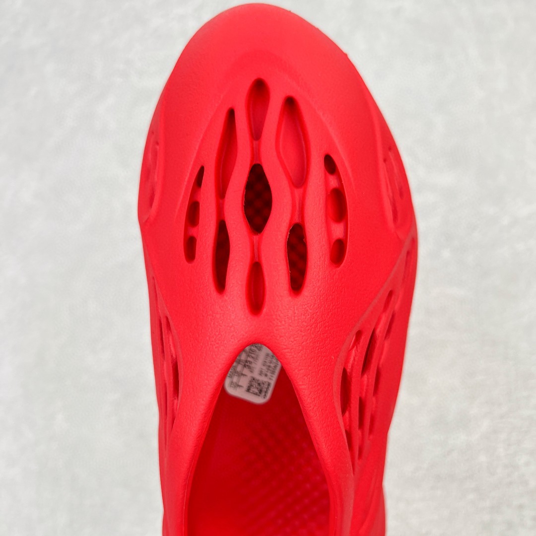 adidas originals Yeezy Foam Runner Vermilion 红色 赤焰朱砂 低筒 洞洞鞋 休闲鞋 拖鞋 童鞋 GX1136