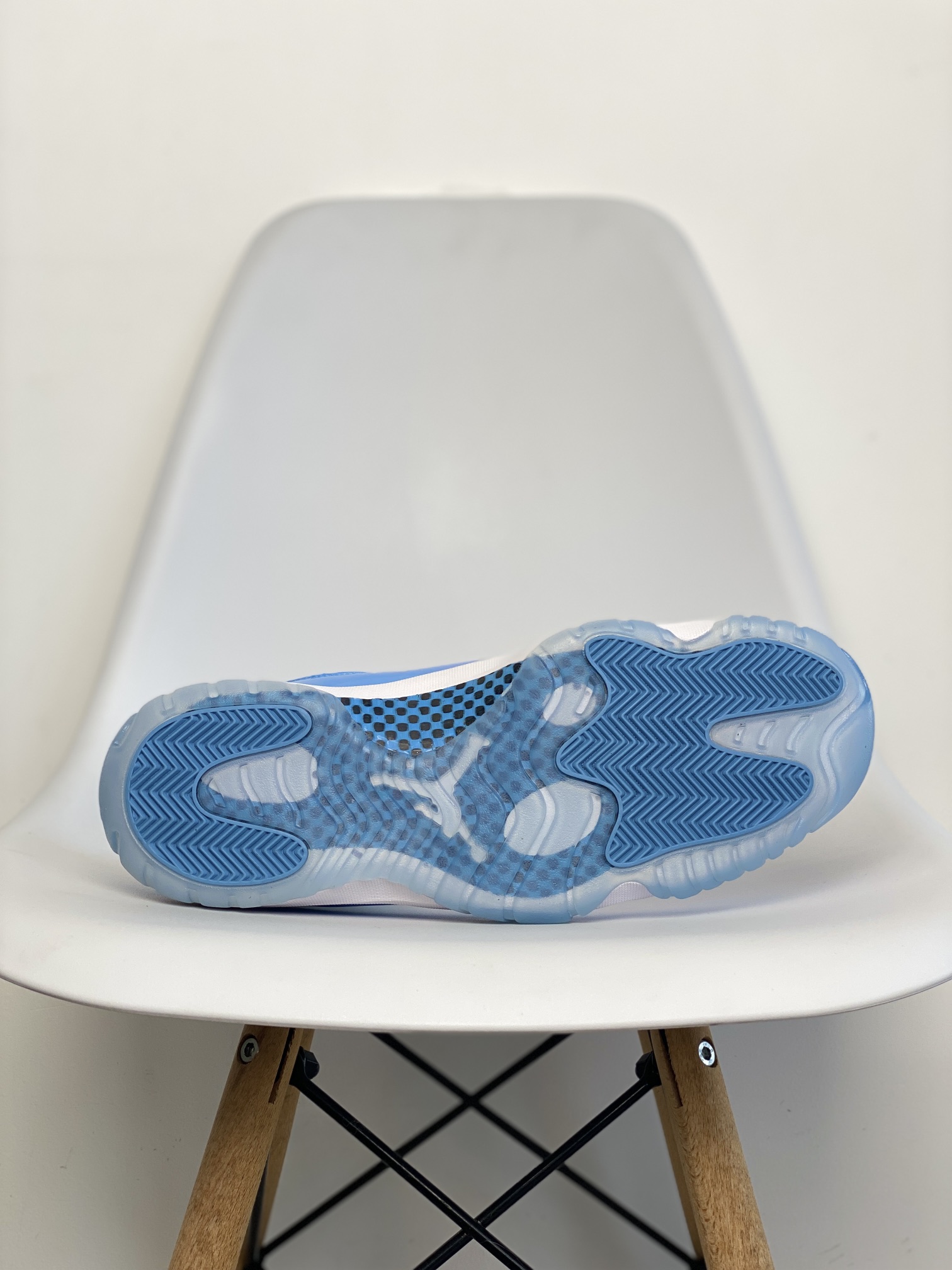 Air Jordan 11 Retro Low UNC AJ11 北卡蓝 低筒 碳板 全掌气垫 篮球鞋 球鞋 男鞋 休闲鞋 528895-106