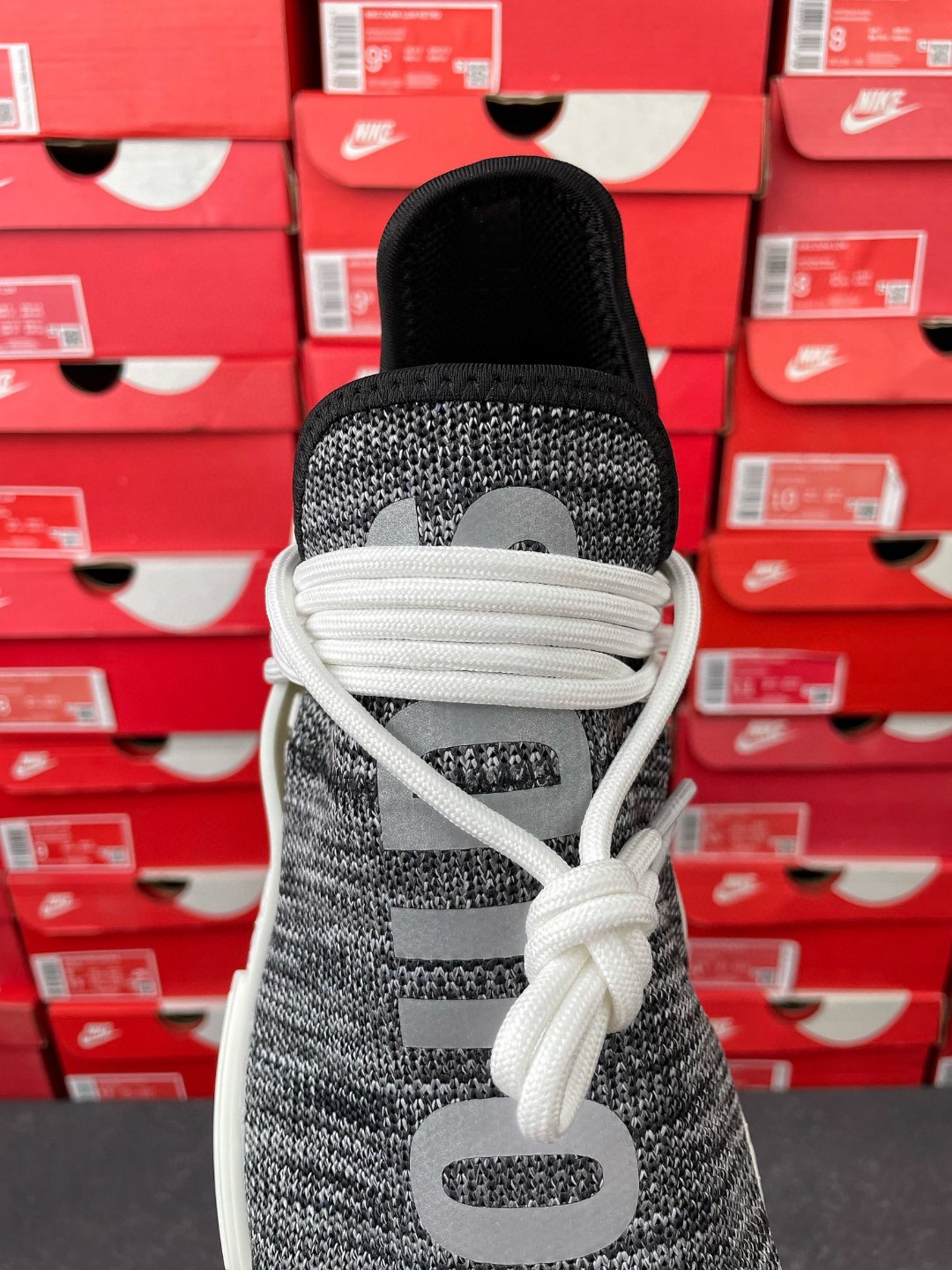 Pharrell Williams x adidas originals NMD HU Human Race Oreo 菲董联名 黑白 低筒 运动鞋 休闲鞋 男鞋女鞋 AC7359