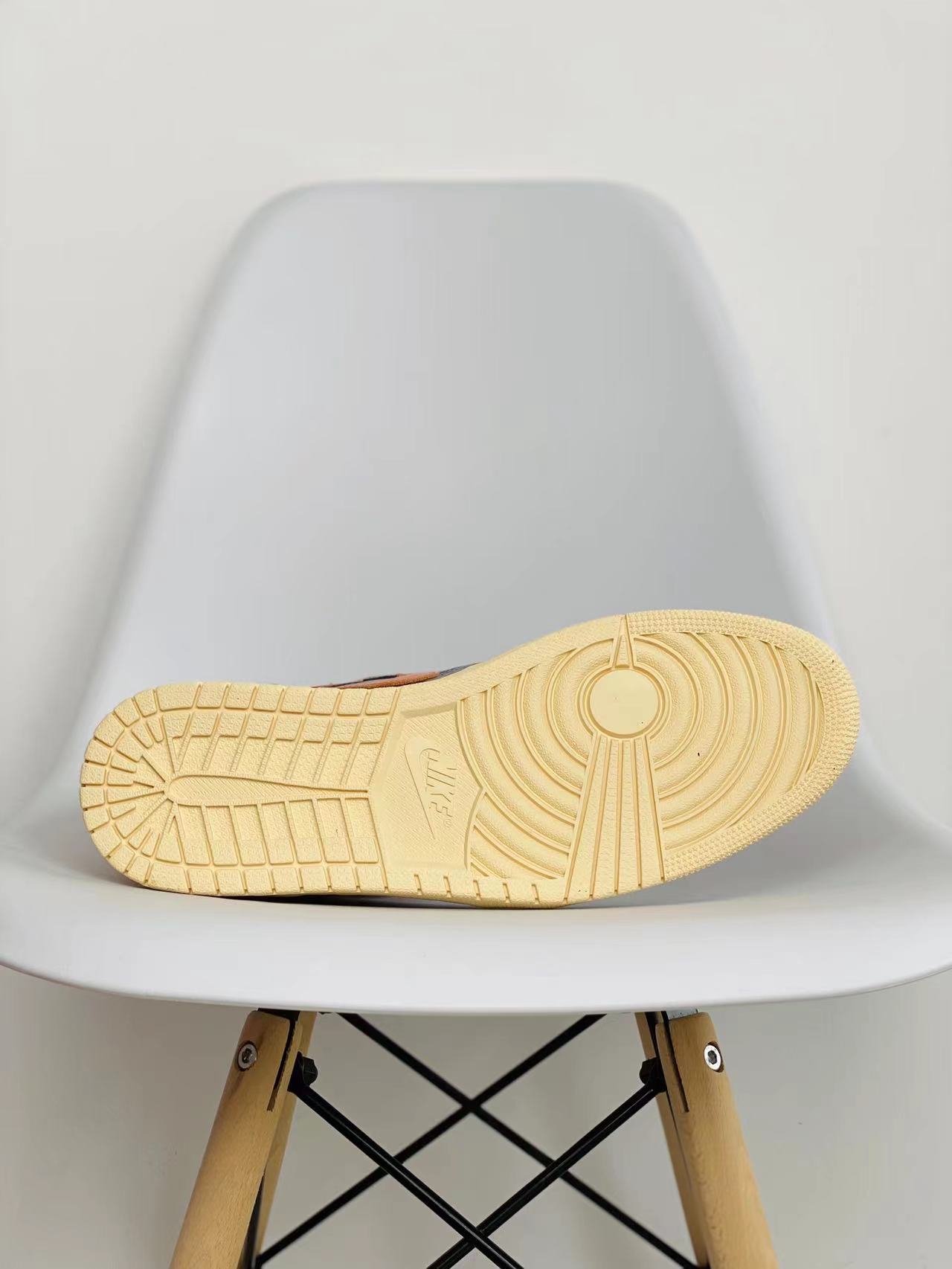 Air Jordan 1 AJ1 Retro OG 豬油扣碎 高筒 休闲鞋 男鞋 板鞋  555088-028