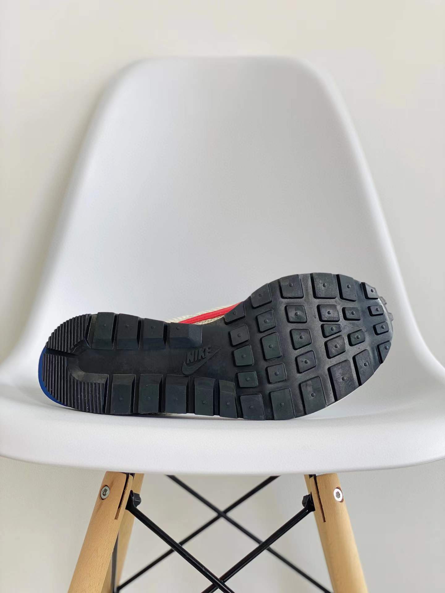 Sacai 3.0 VaporWaffle Royal Fuchsia 白红 低筒 华夫鞋 增高男女鞋 结构解构鞋 复古休闲鞋  CV1363-100