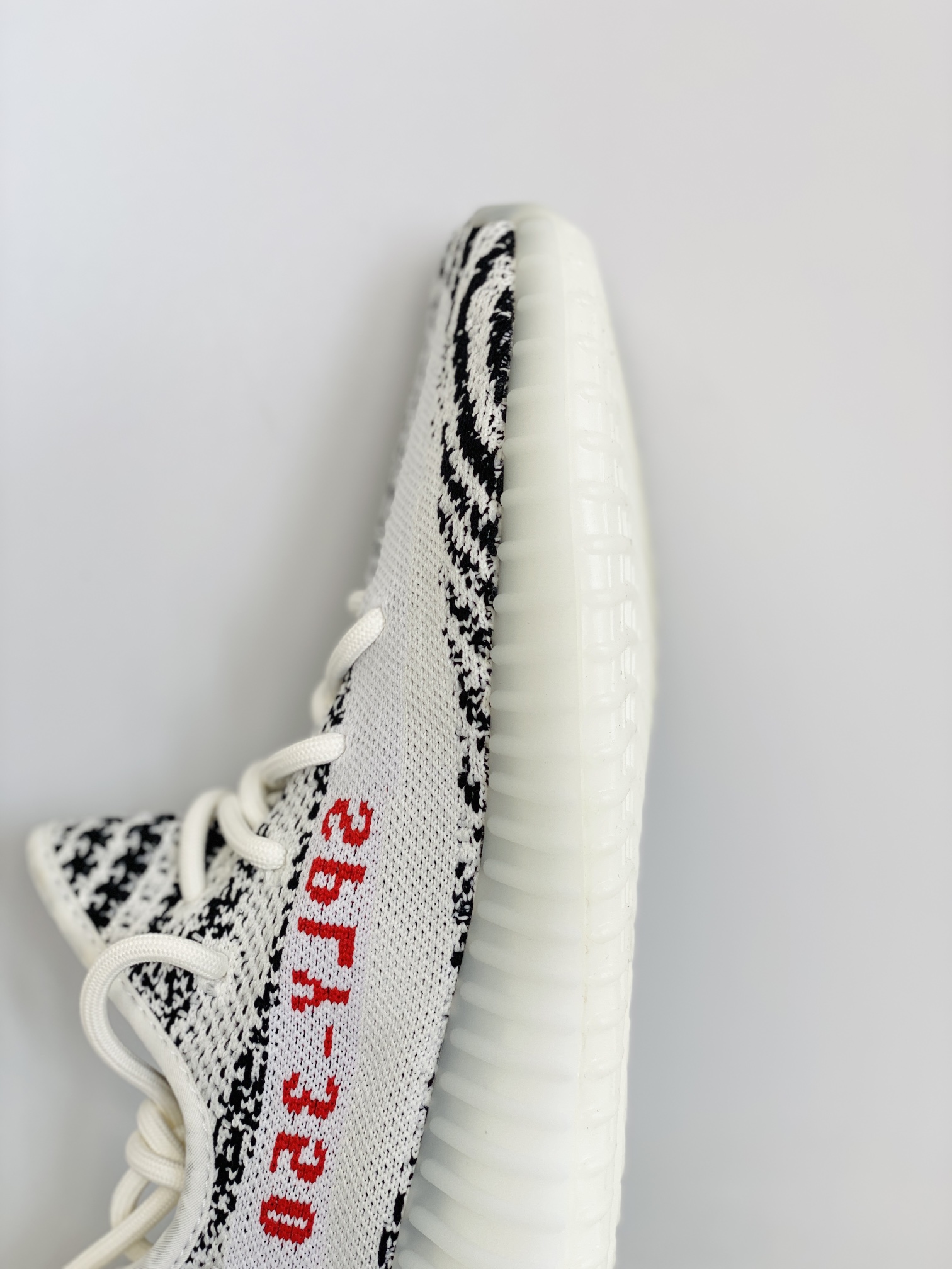 adidas originals Yeezy Boost 350 V2 Zebra 白斑馬  低筒 休闲鞋 运动鞋 男鞋 女鞋 CP9654