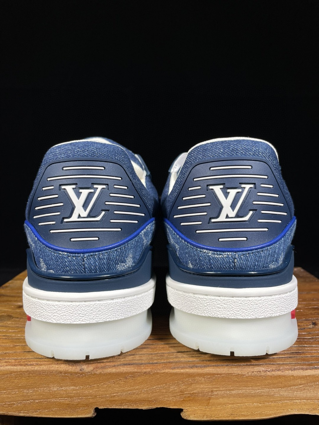 Louis Vuitton 路易威登 Trainer 中国限定 牛仔蓝红 低筒 休闲鞋 板鞋 男鞋 女鞋 1A8TSK