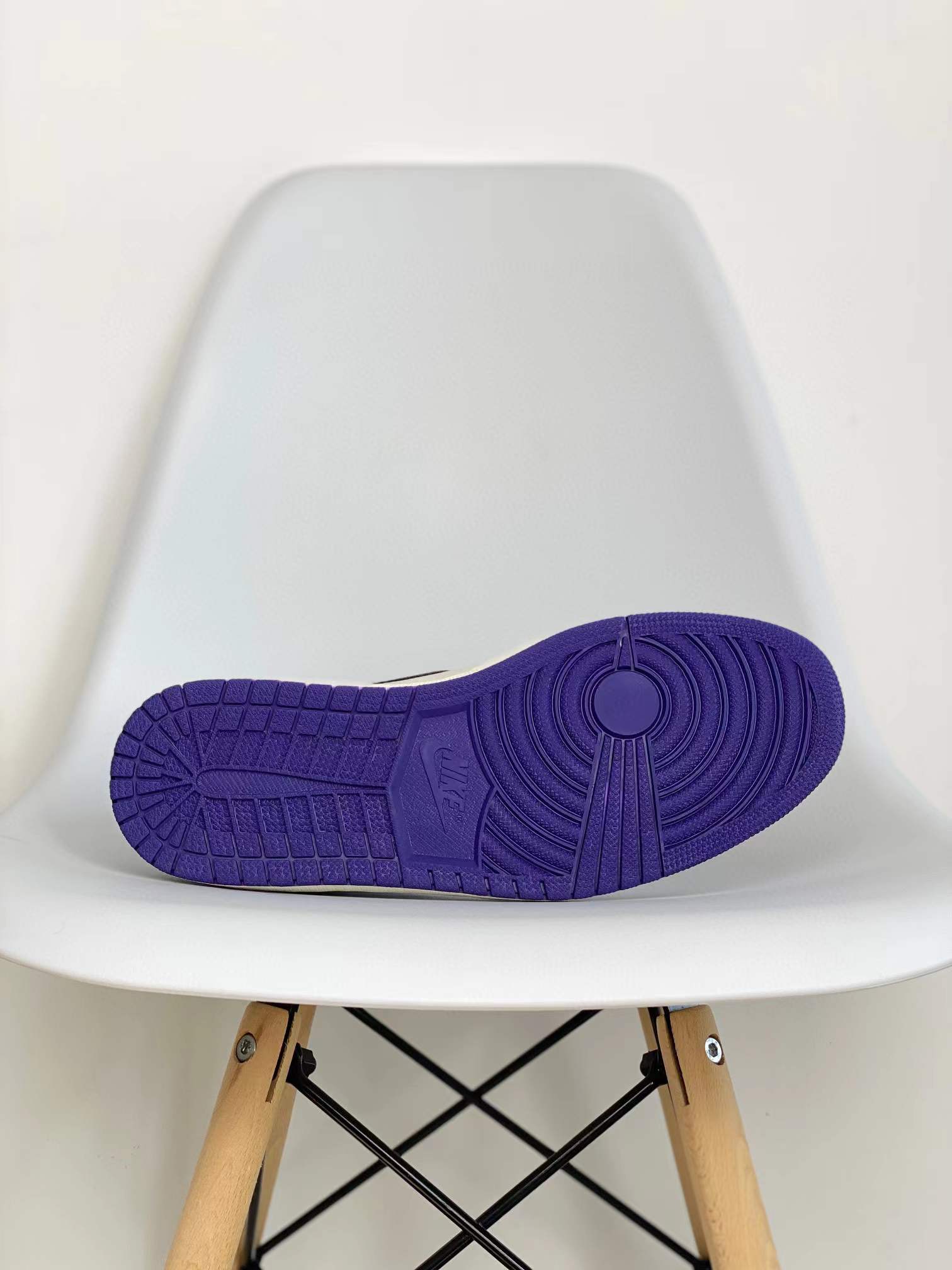 Air Jordan 1 AJ1 Retro Court Purple 黑紫腳趾 篮球鞋 高筒 休闲鞋 男鞋 板鞋  555088-501