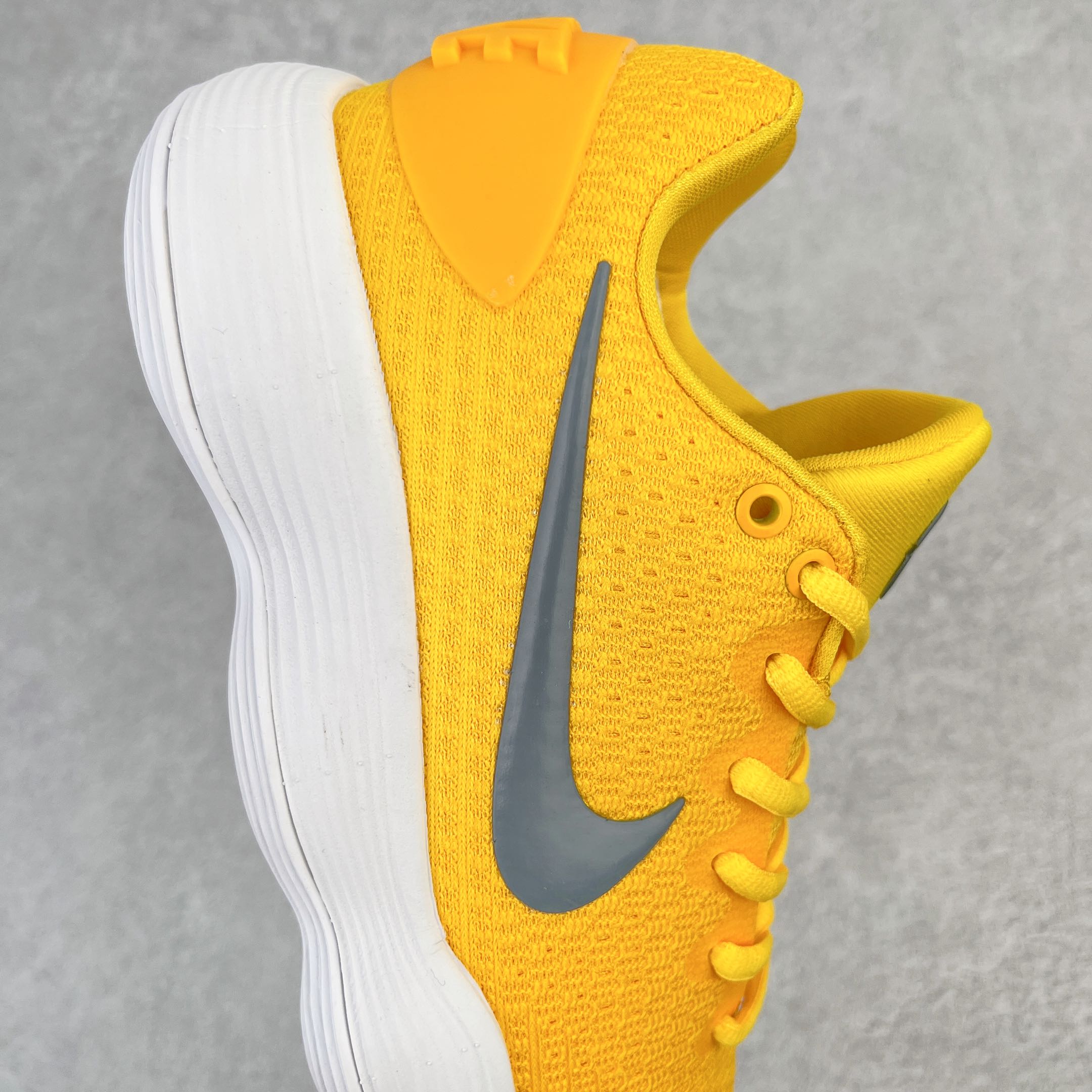 Hyperdunk 2017 Low 黄白 低筒 减震防滑 实战鞋 篮球鞋 男鞋 942774-703