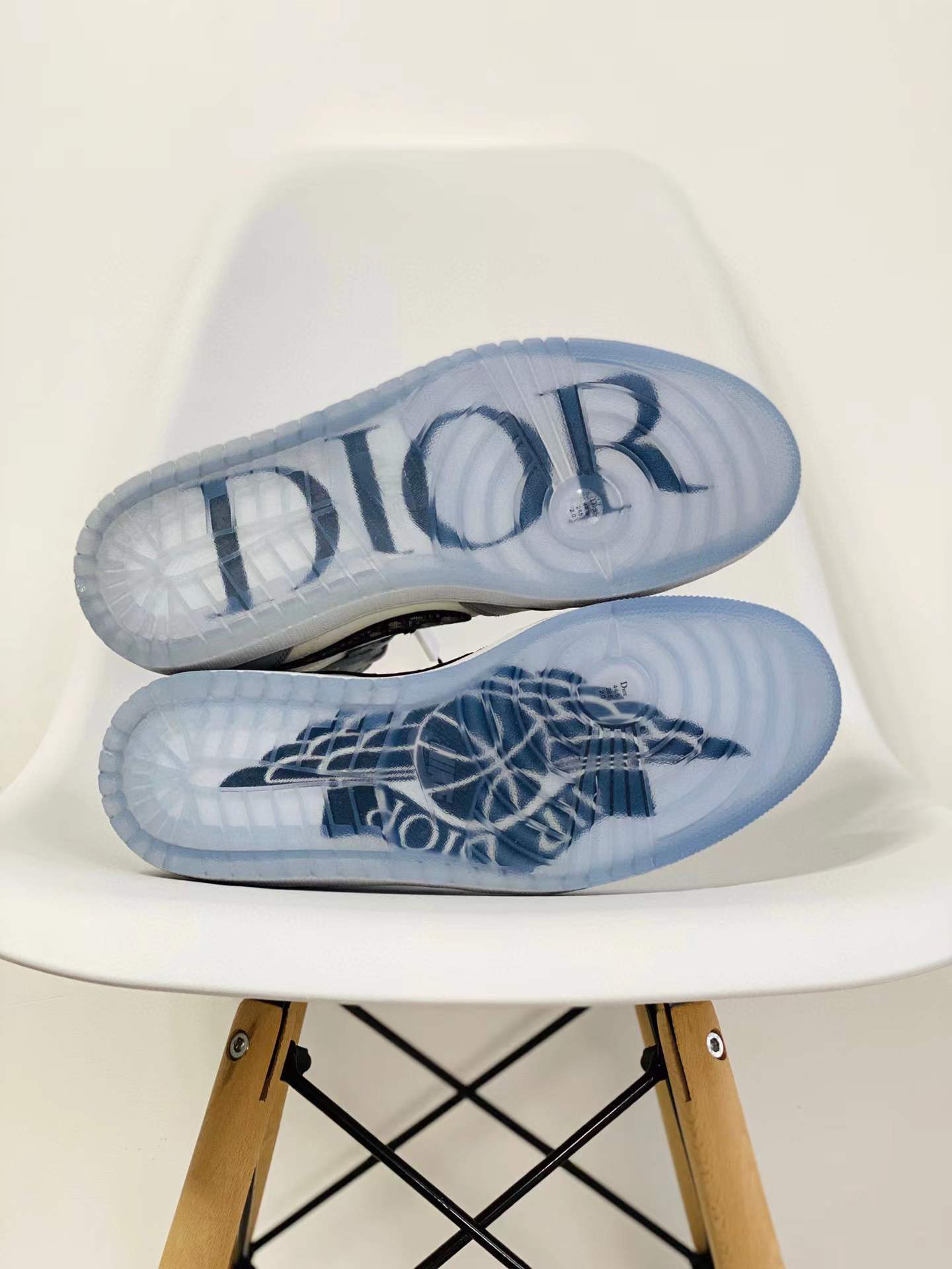 DIOR Air Jordan 1 AJ1 High OG 大迪奧 白灰 老花  高筒 休闲鞋 男鞋 女鞋 板鞋 CN8607-002