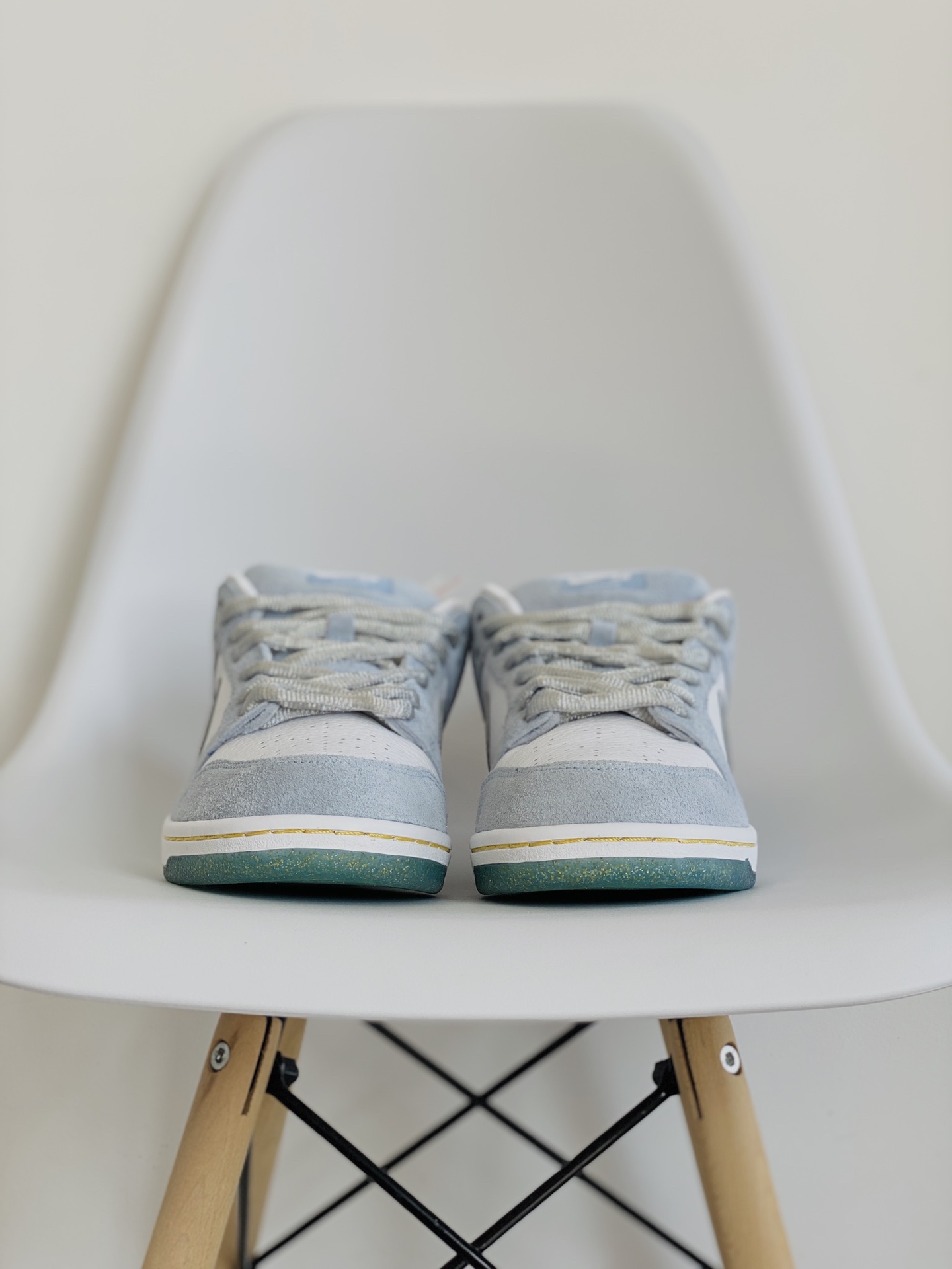 Sean Cliver dunk Low Holiday Special 蓝色情人节 冰雪奇缘 低筒 复古板鞋 休闲鞋 男鞋 女鞋  DC9936-100