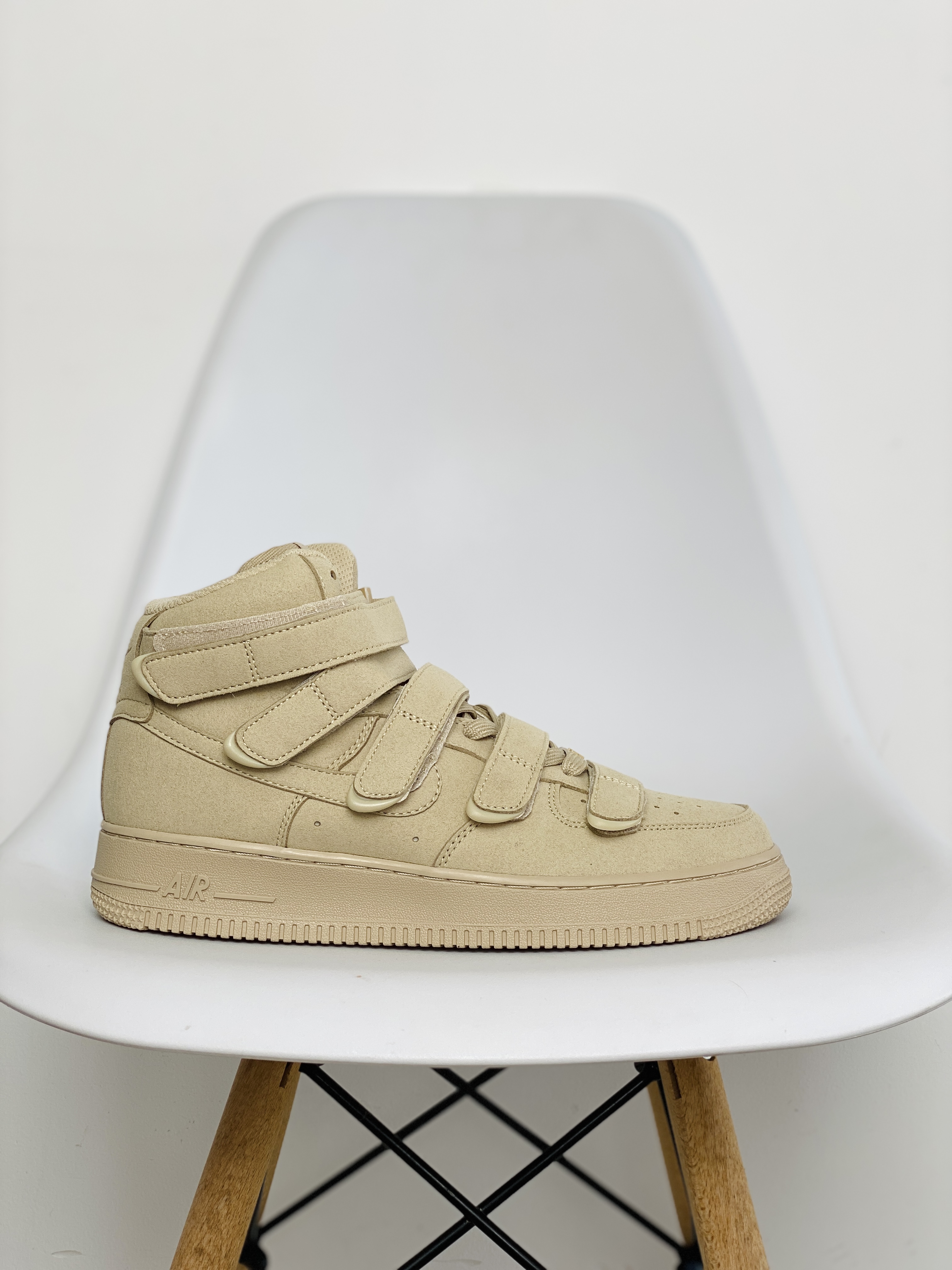 Billie Eilish x Nike Air Force 1 High '07 SP " Mushroom " 空军一号 碧梨  联名 蘑菇黄 火柴人 高筒 休闲鞋 板鞋 男鞋 女鞋 DM7926-200