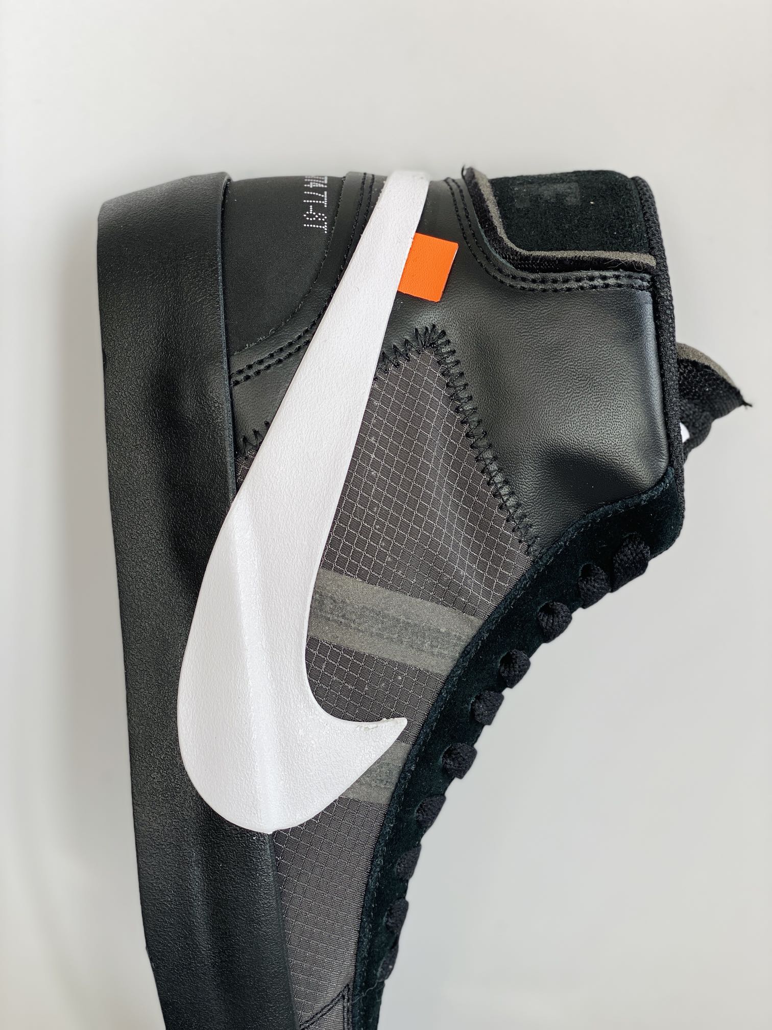 OFF-WHITE Blazer Mid All Grim Reaper THE TEN  黑白  高筒  休闲鞋 板鞋 男鞋 女鞋 AA3832-001