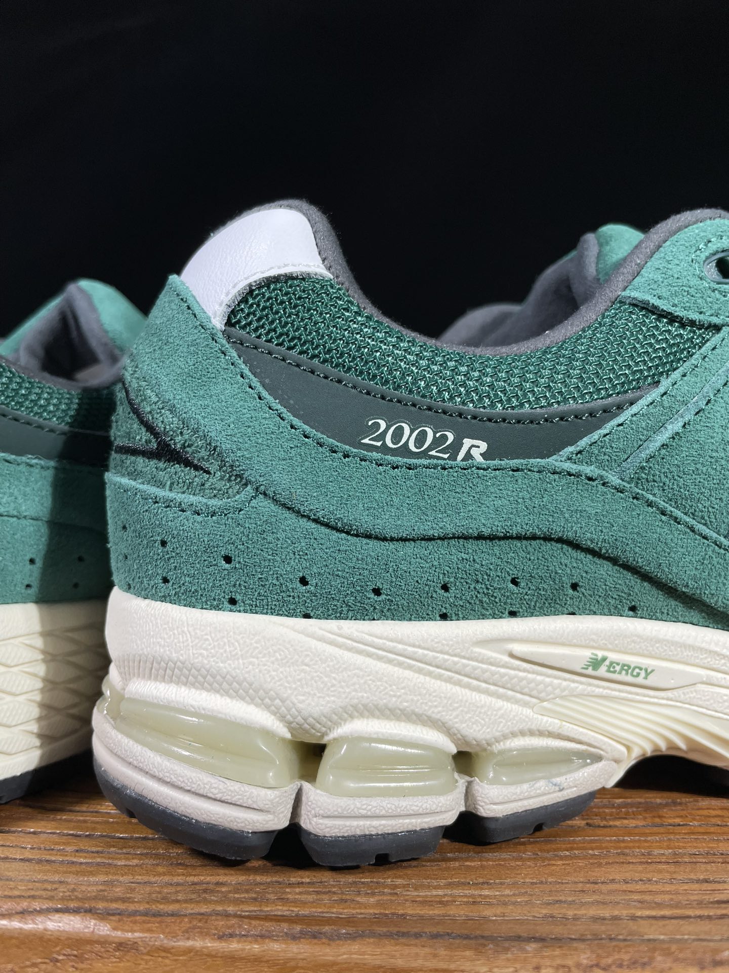 New Balance 2002R 黑色 夜光 低筒 跑步鞋 运动鞋 休闲鞋 男鞋 女鞋