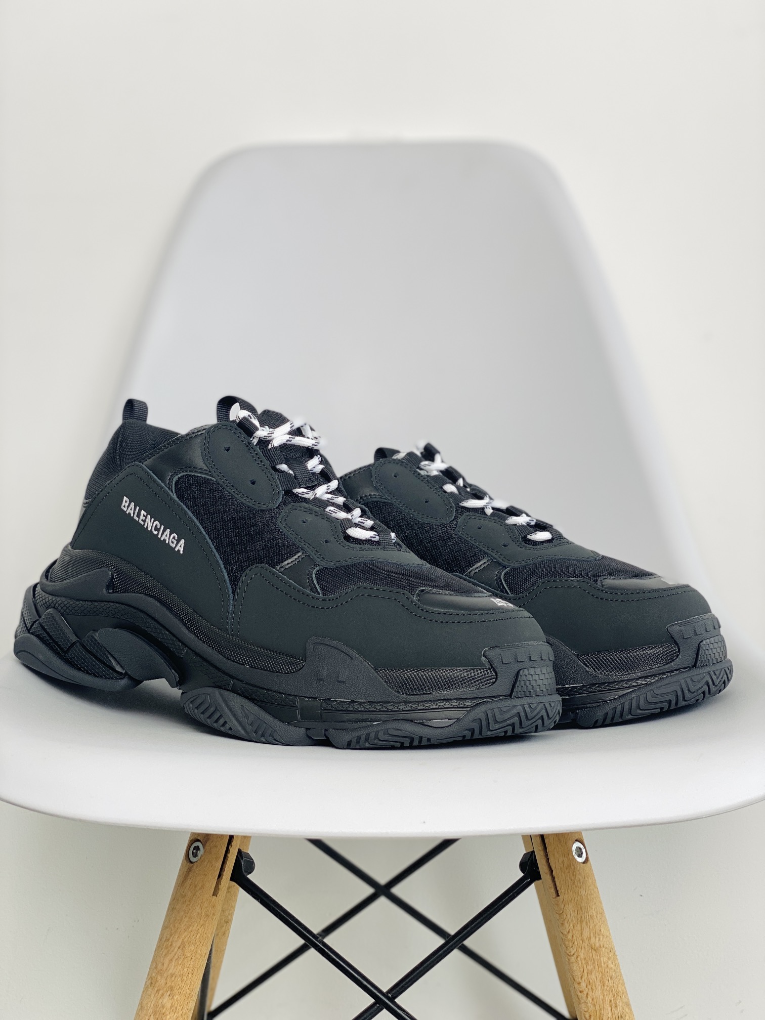 Balenciaga Track 1.0 黑色 无做旧 巴黎世家 老爹鞋 运动 复古板鞋 休闲鞋 男鞋 女鞋 534217W2CA11000